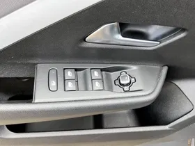Opel Astra 1,2 Turbo Edition | Thumbnail 21 von 22