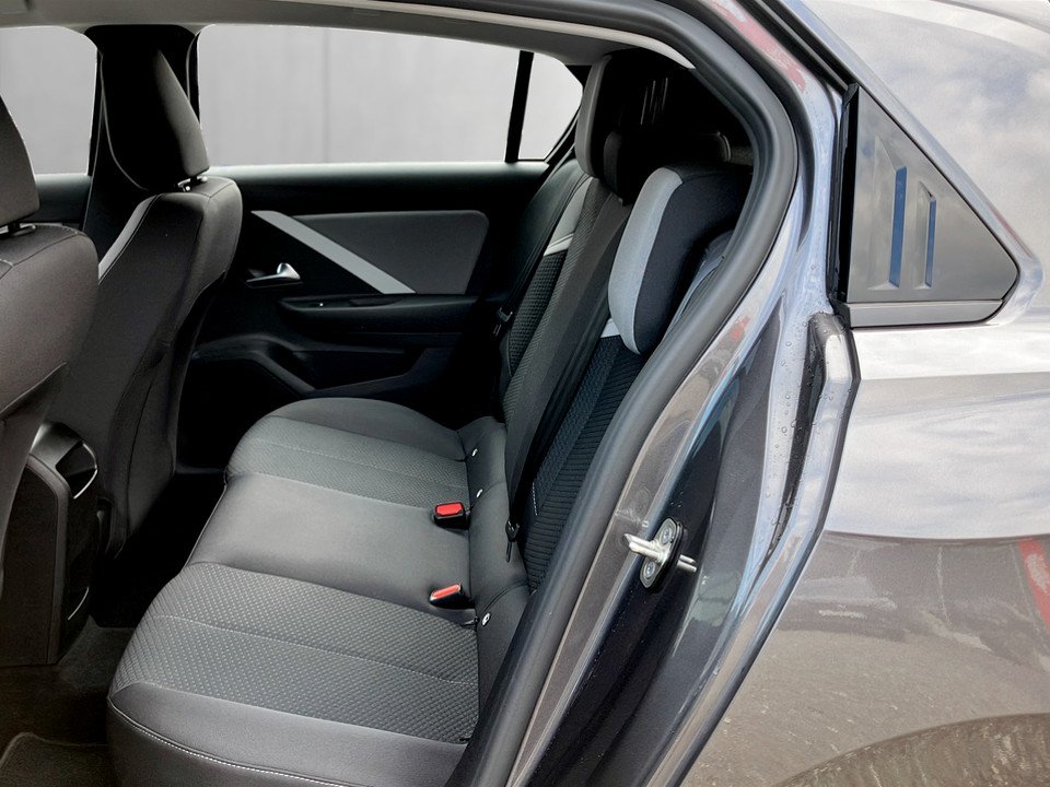 Opel Astra 1,2 Turbo Edition | Bild 15 von 22