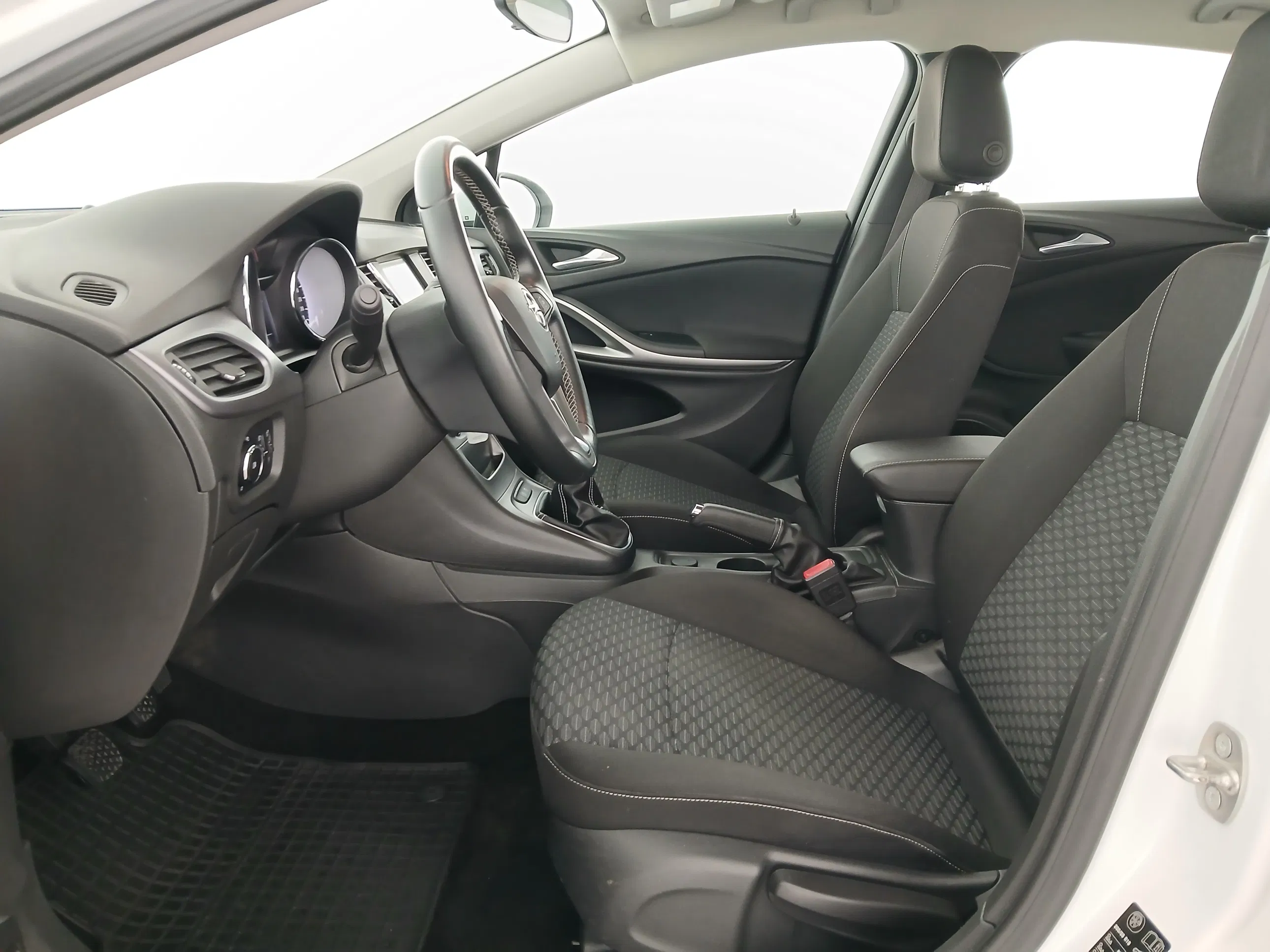 Opel Astra K 1.6 CDTI Edition | Bild 14 von 26