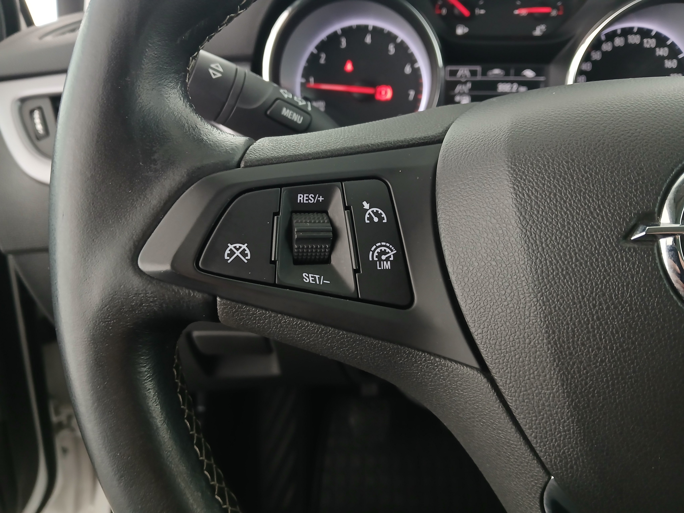 Opel Astra K 1.6 CDTI Edition | Bild 18 von 26