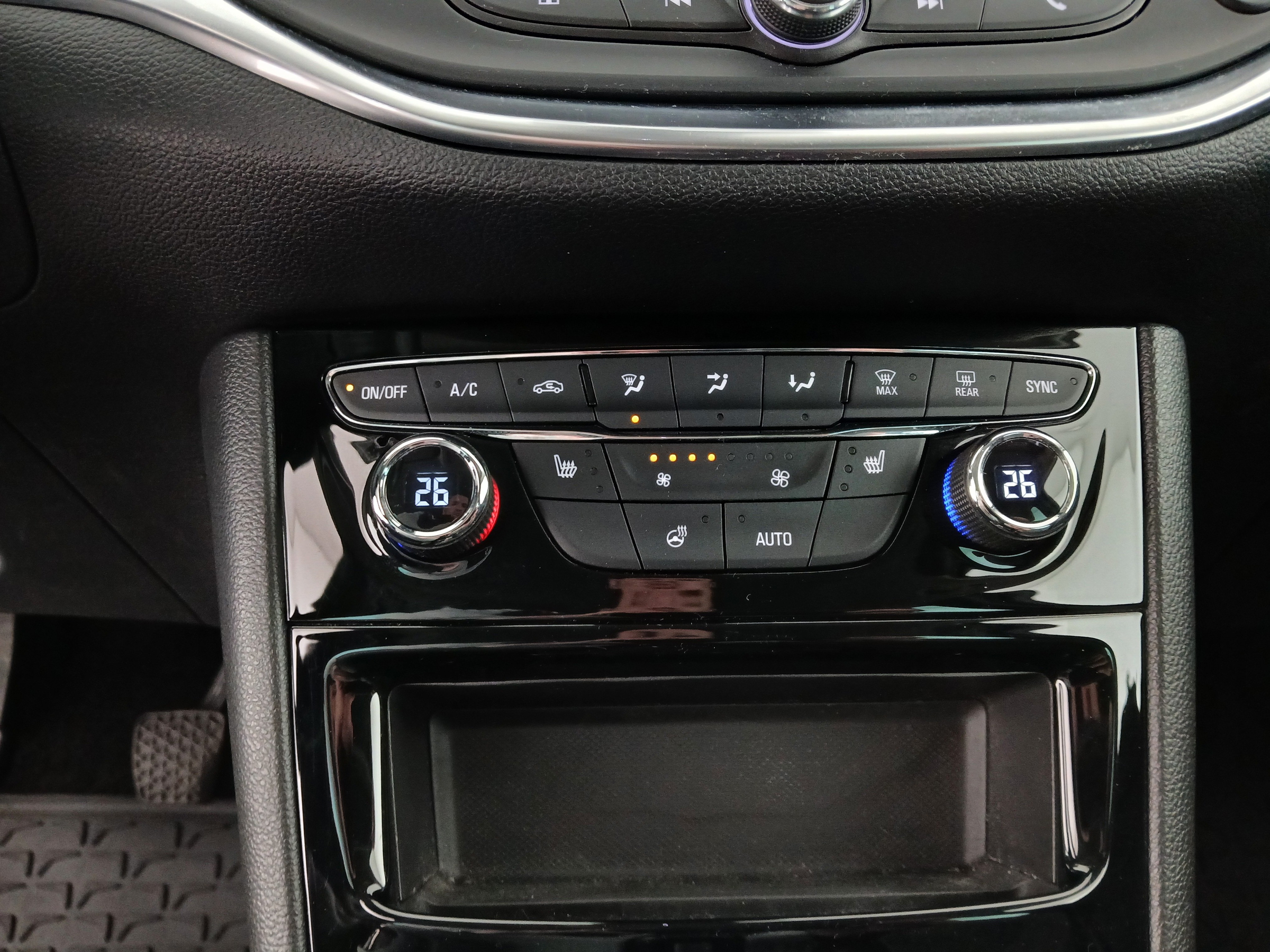 Opel Astra K Sports Tourer 1.2 Turbo Design & Tech | Bild 24 von 29