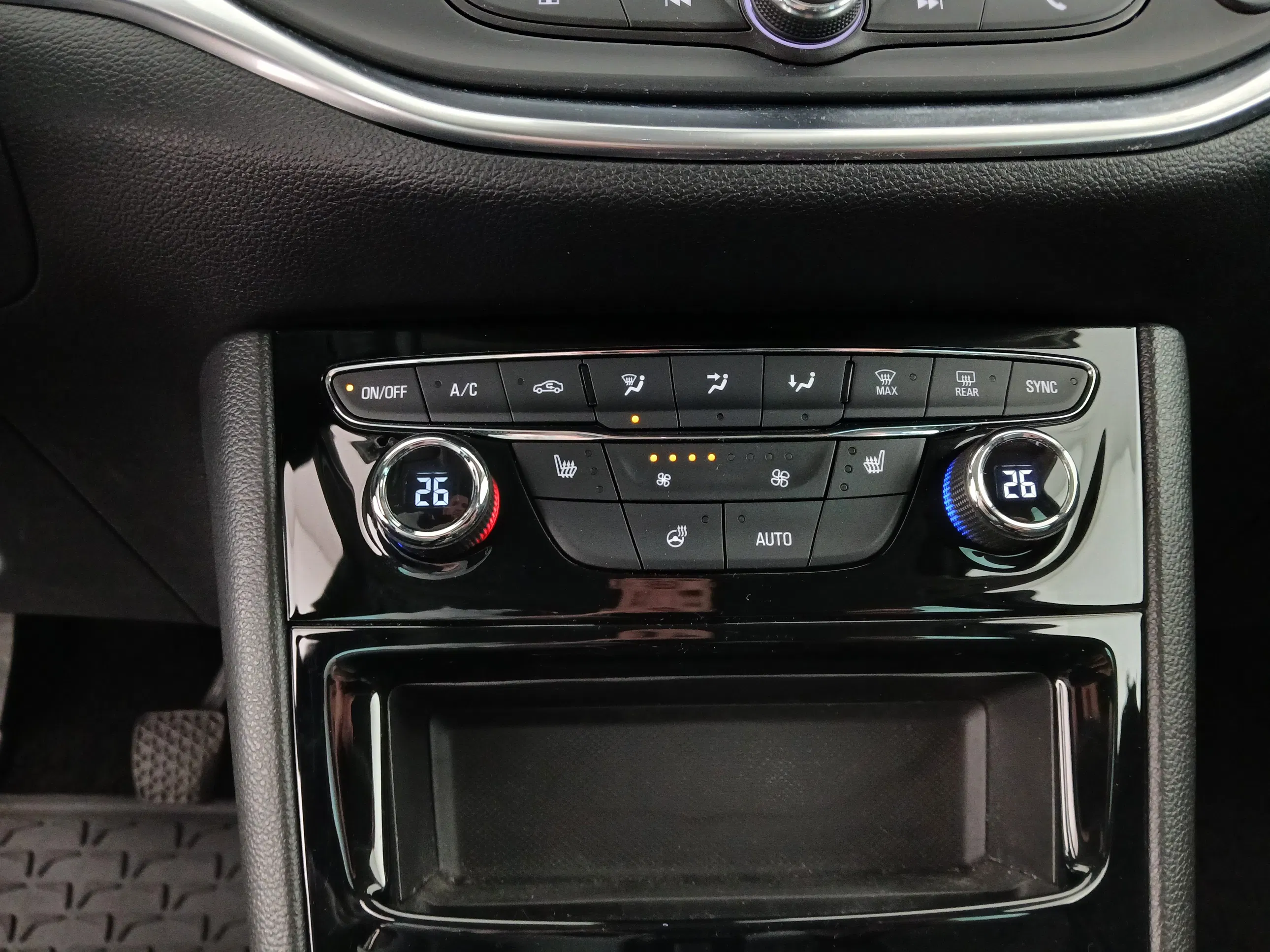 Opel Astra K Sports Tourer 1.2 Turbo Design & Tech | Bild 24 von 29