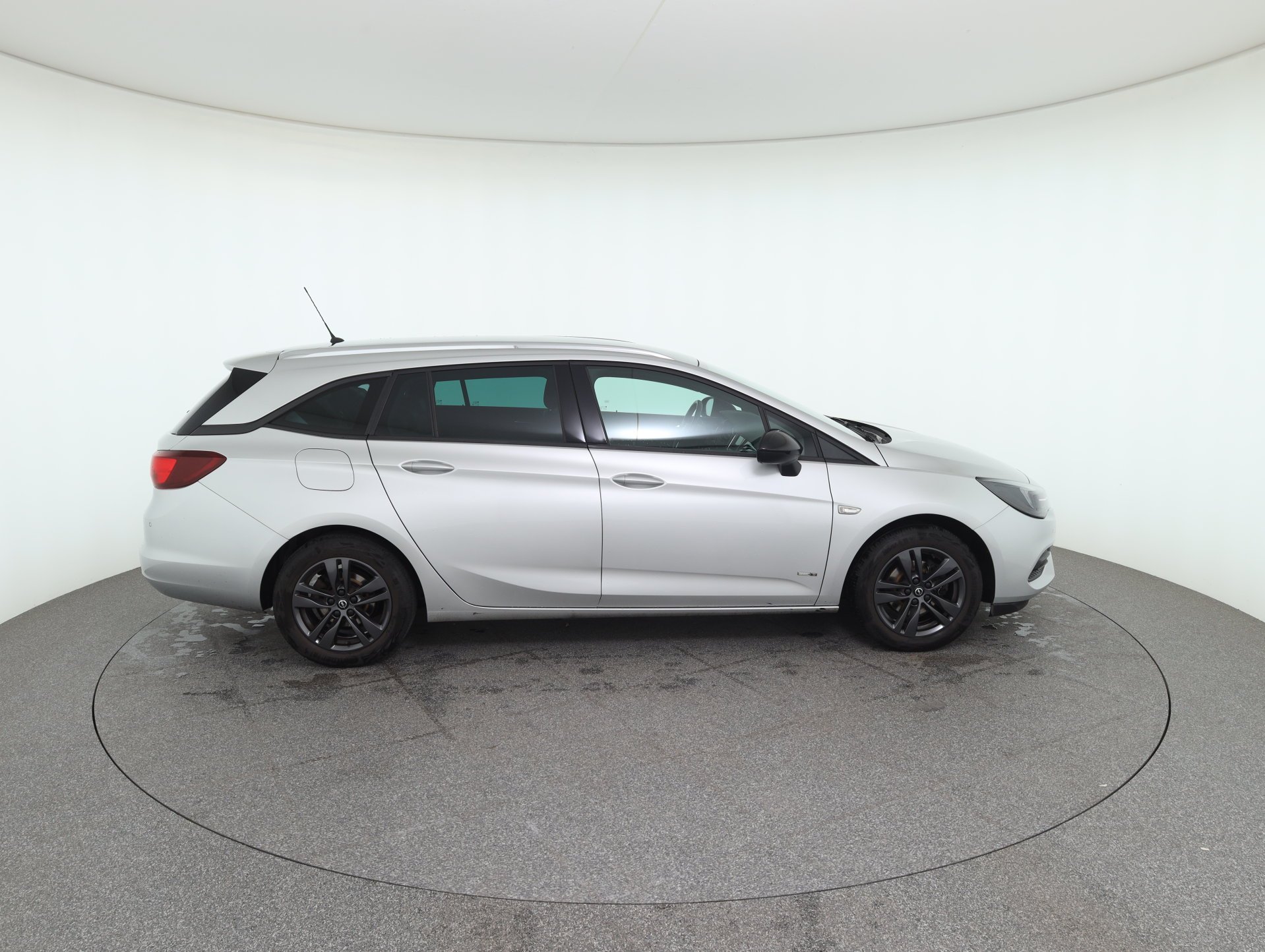 Opel Astra K Sports Tourer 1.2 Turbo Design & Tech | Bild 5 von 29