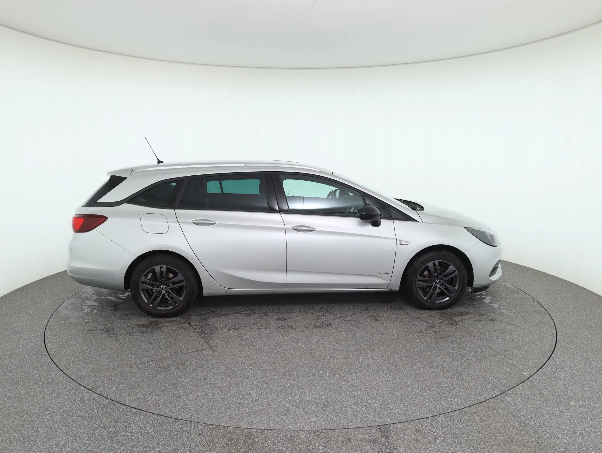 Opel Astra K Sports Tourer 1.2 Turbo Design & Tech | Bild 5 von 29