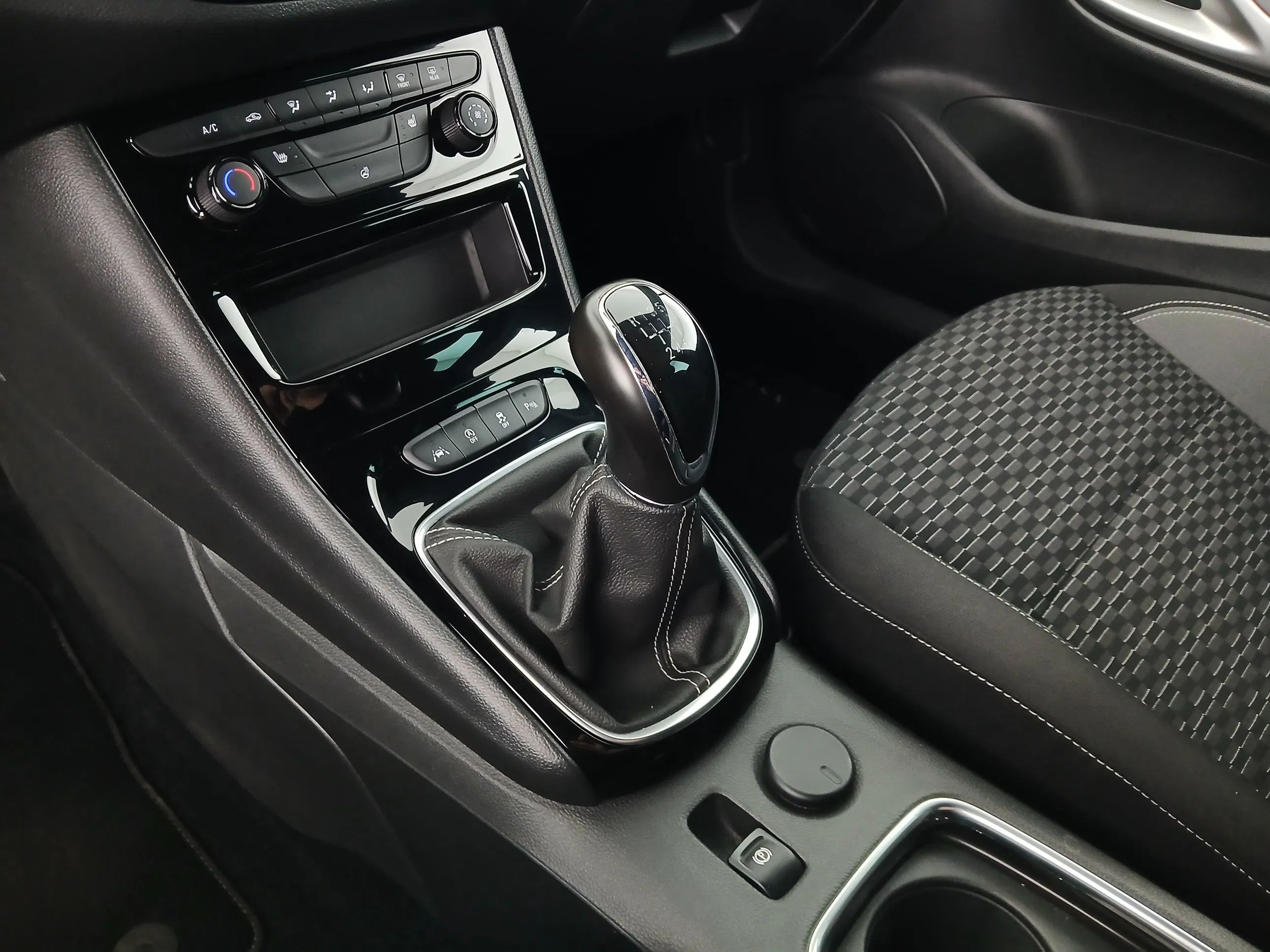 Opel Astra K 1.2 Turbo | Bild 22 von 24