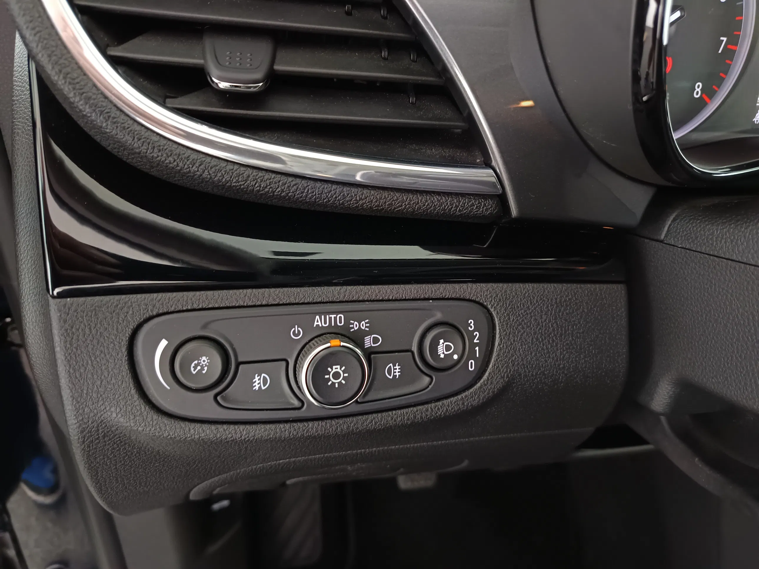 Opel Mokka X 1,4 Turbo Ecotec 120 Jahre Edition St | Bild 12 von 22