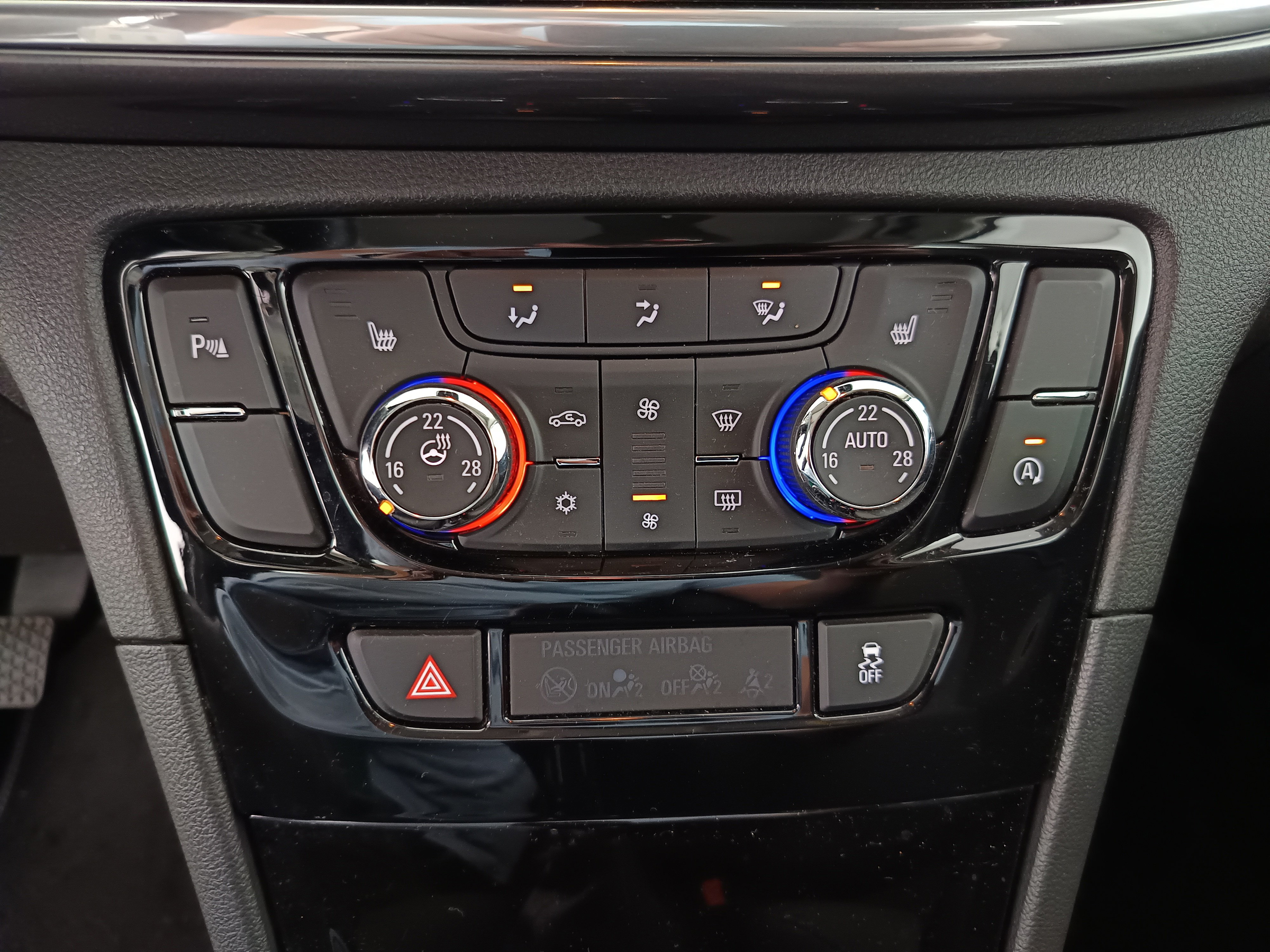 Opel Mokka X 1,4 Turbo Ecotec 120 Jahre Edition St | Bild 19 von 22