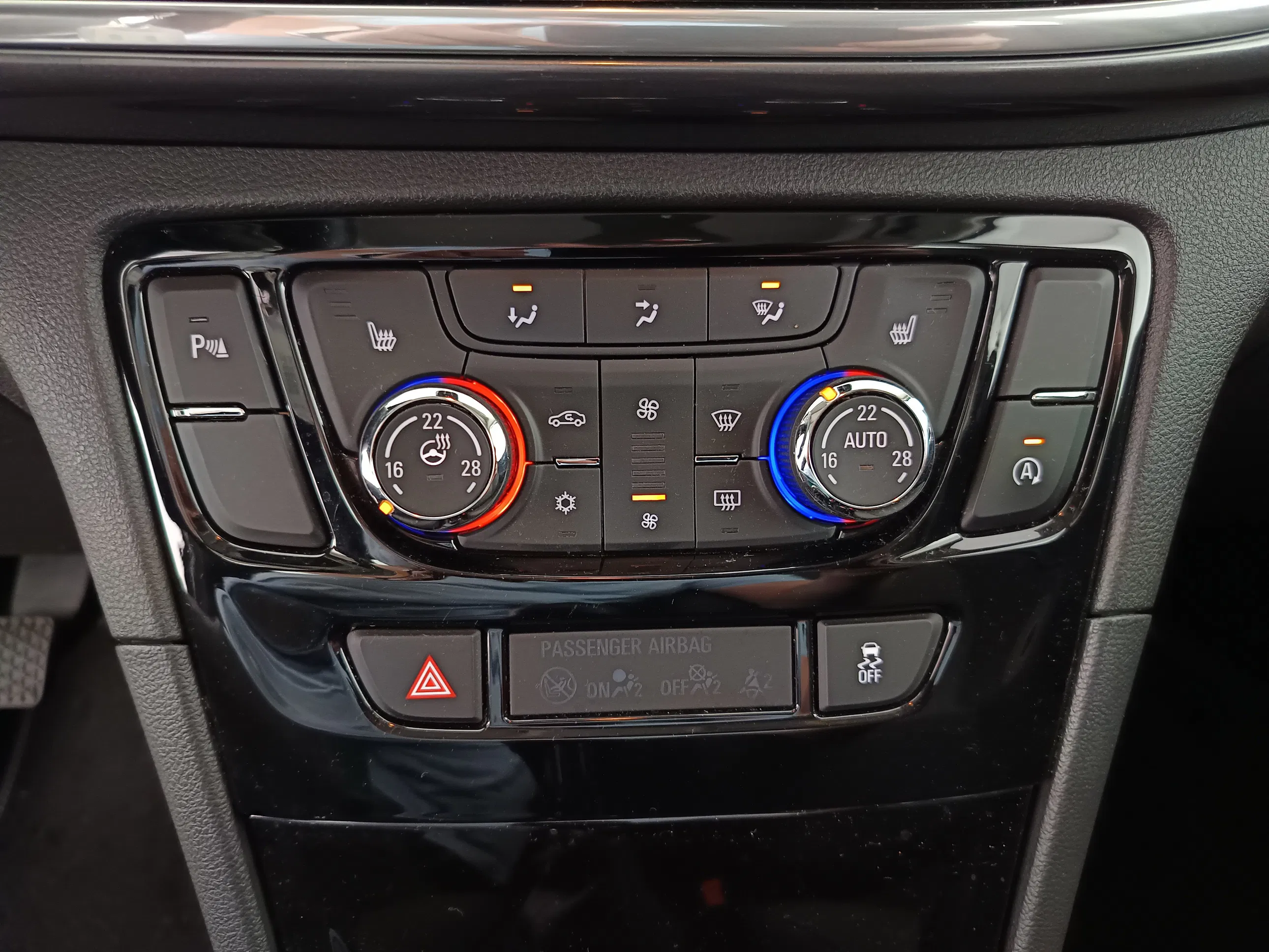 Opel Mokka X 1,4 Turbo Ecotec 120 Jahre Edition St | Bild 19 von 22