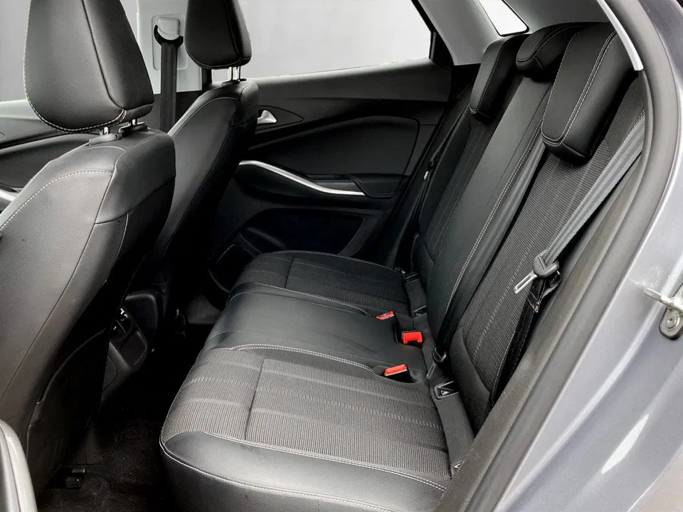 Opel Grandland X 1.5 D Busin. Elegance | Bild 10 von 24