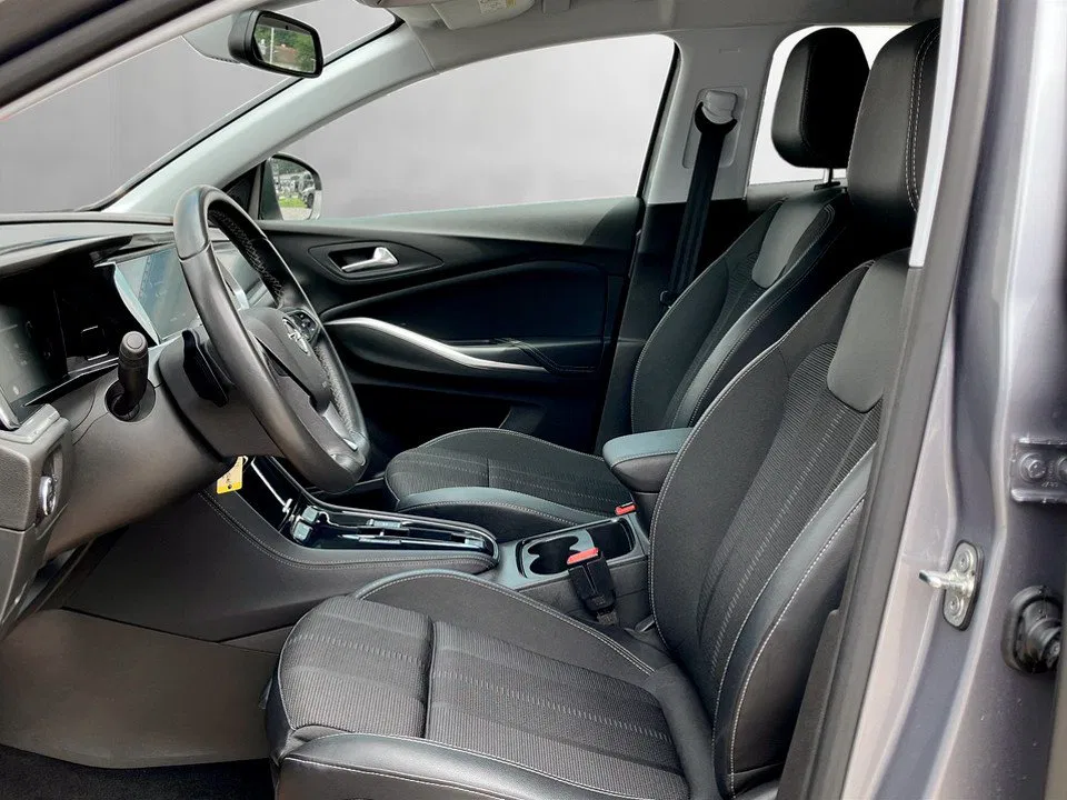 Opel Grandland X 1.5 D Busin. Elegance | Bild 9 von 24