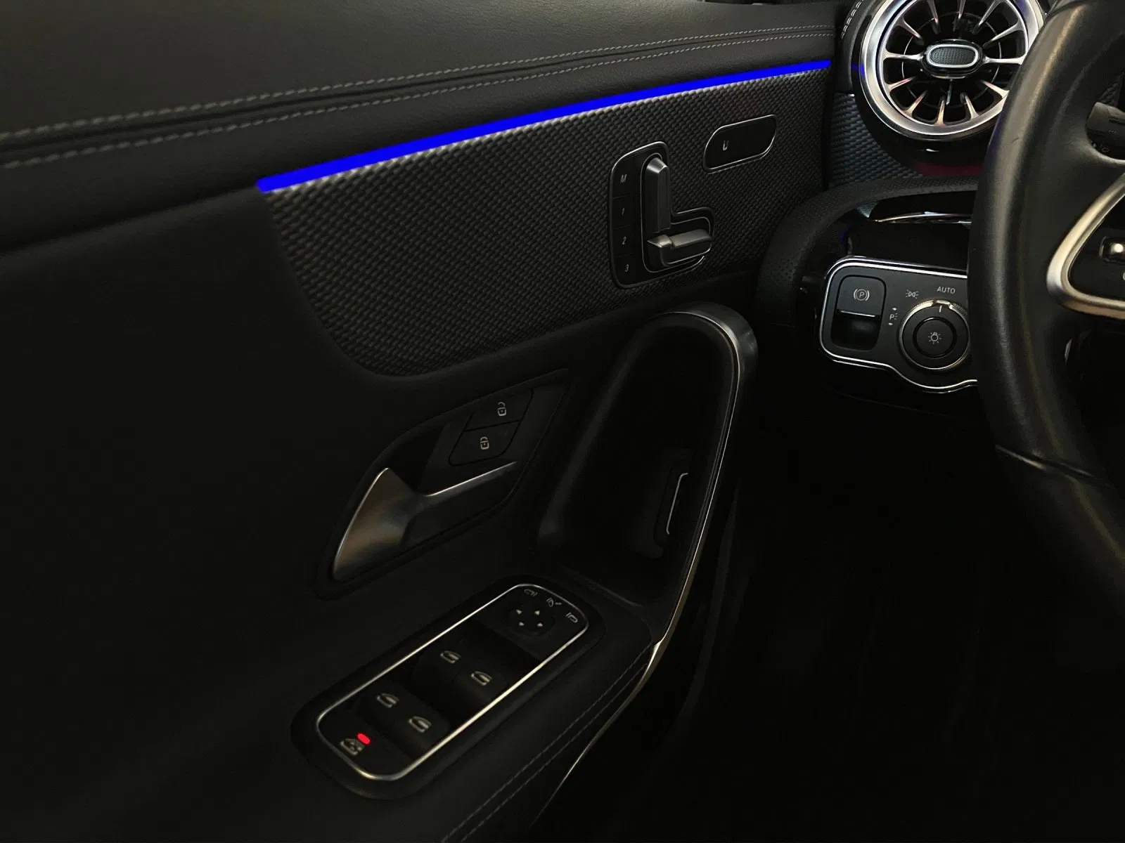 Mercedes-Benz CLA 180d Progressive | Bild 6 von 18