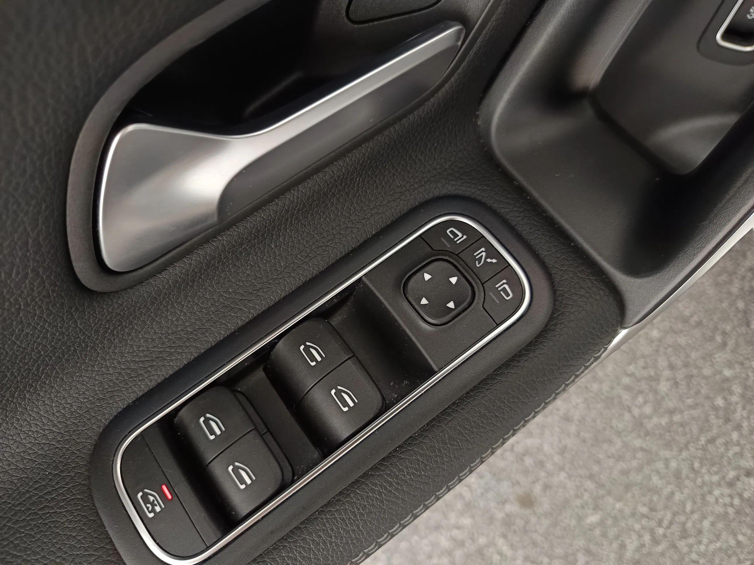 Mercedes-Benz CLA 180 d Aut. | Bild 12 von 30