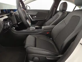 Mercedes-Benz CLA 180 d Aut. | Thumbnail 14 von 30