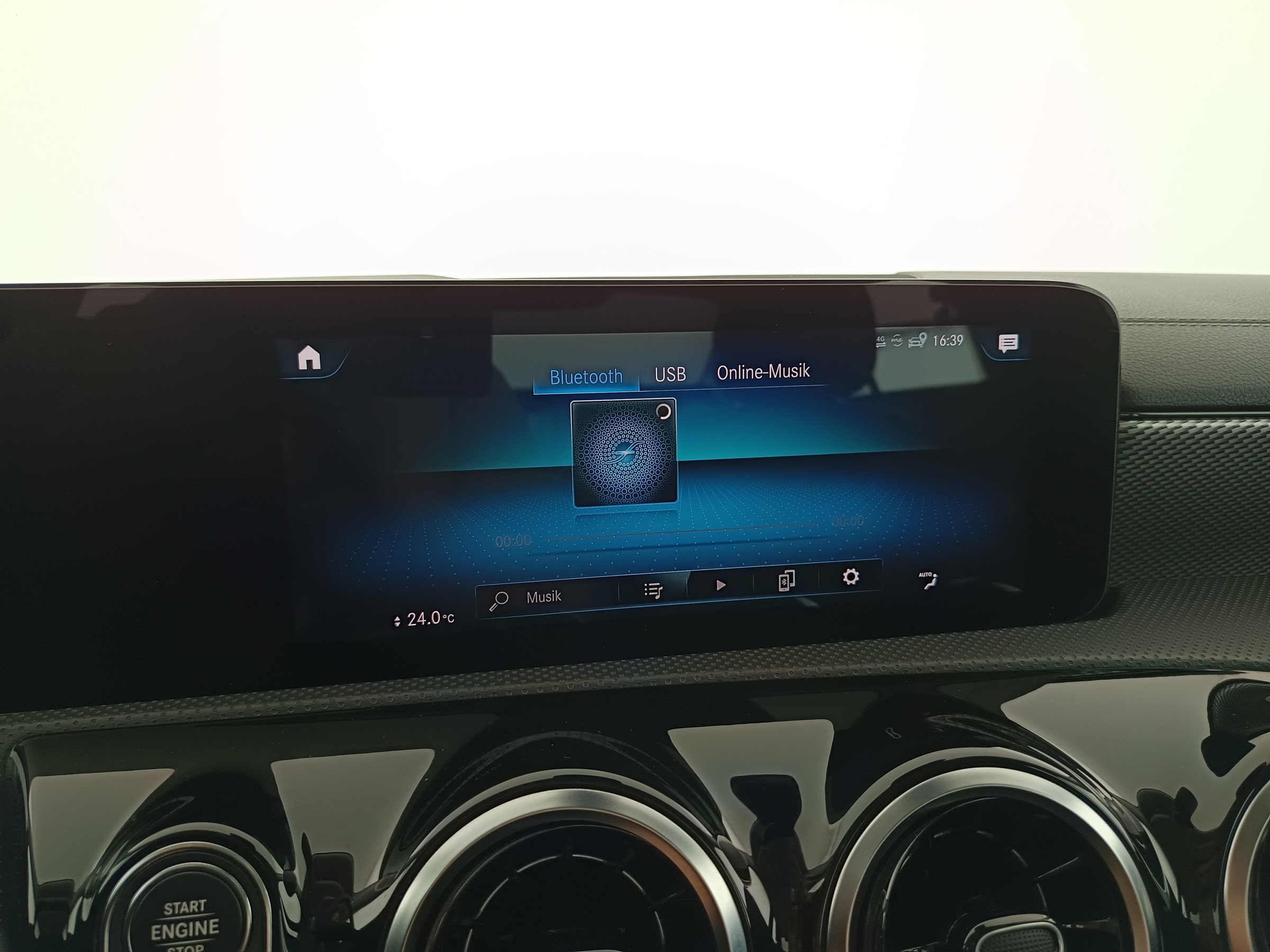 Mercedes-Benz CLA 180 d Aut. | Bild 27 von 30