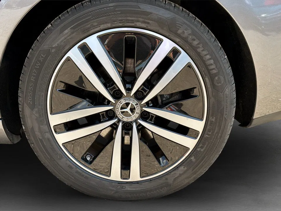 Mercedes-Benz CLA 200d | Bild 6 von 24