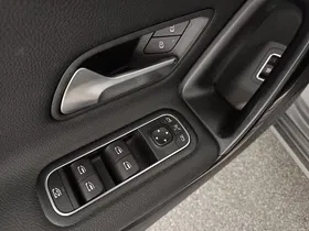 Mercedes-Benz CLA 180 d Shooting Brake | Thumbnail 11 von 30