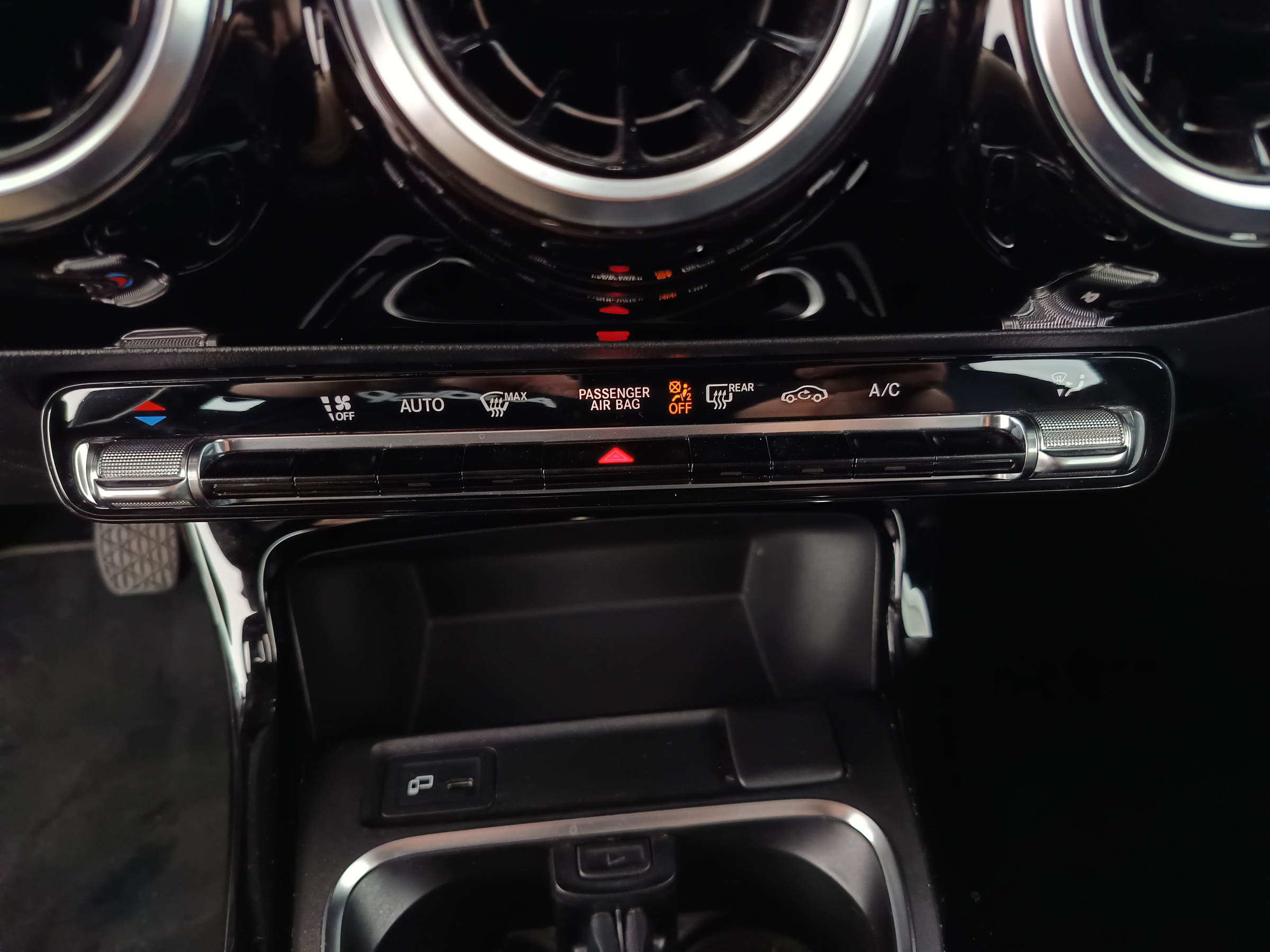 Mercedes-Benz CLA 180 d Shooting Brake | Bild 25 von 30