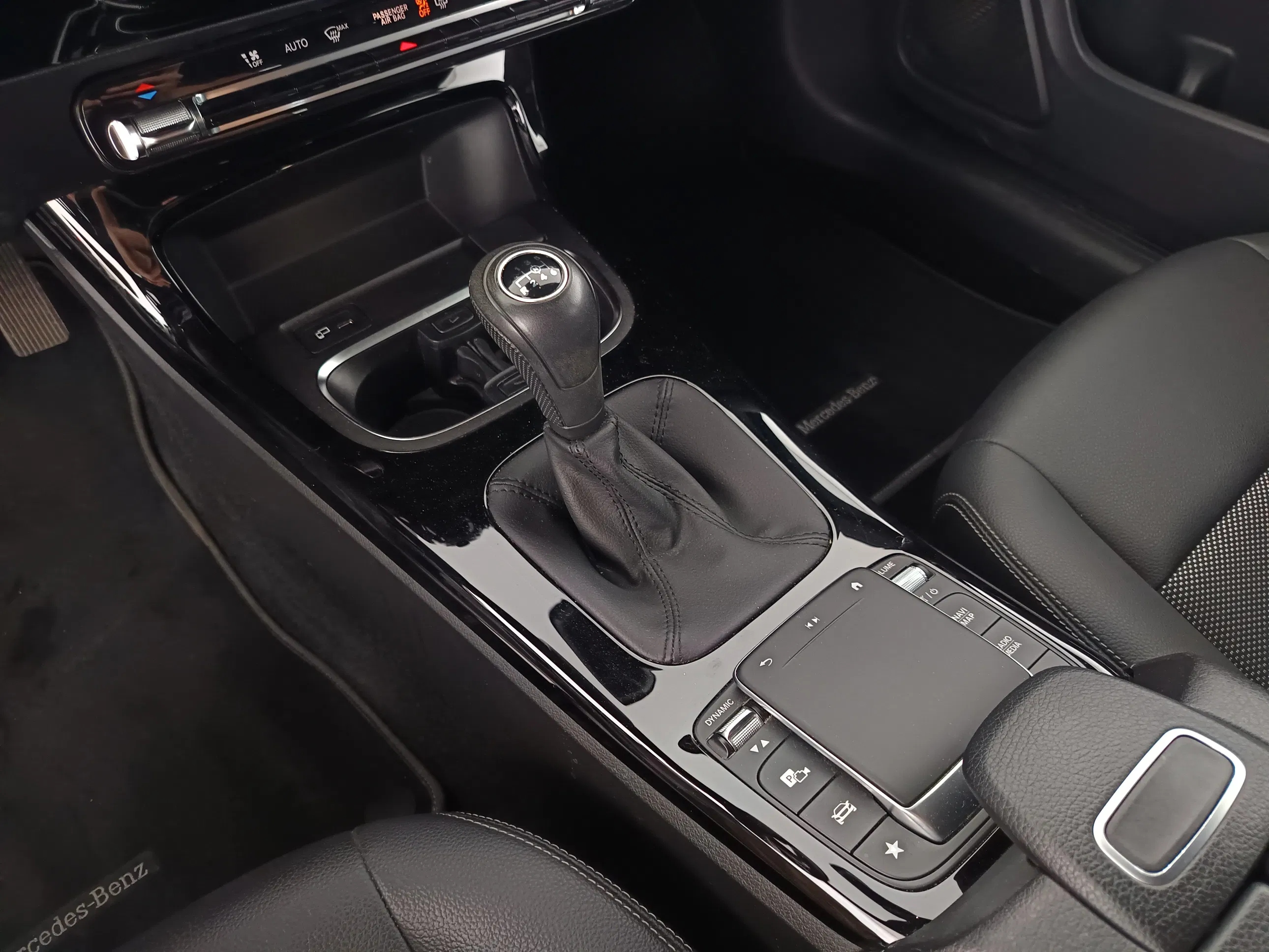 Mercedes-Benz CLA 180 d Shooting Brake | Bild 26 von 30