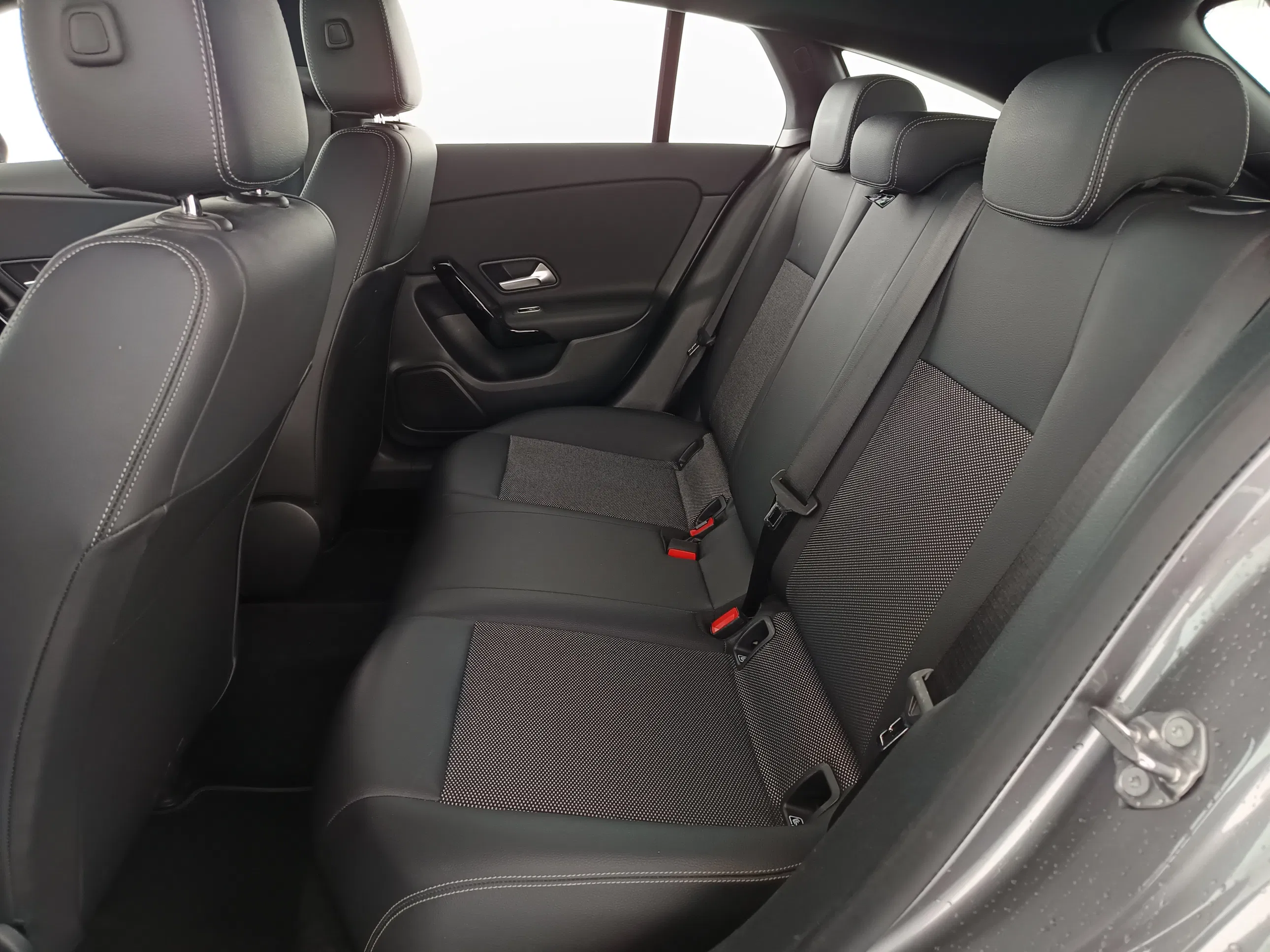 Mercedes-Benz CLA 180 d Shooting Brake | Bild 27 von 30