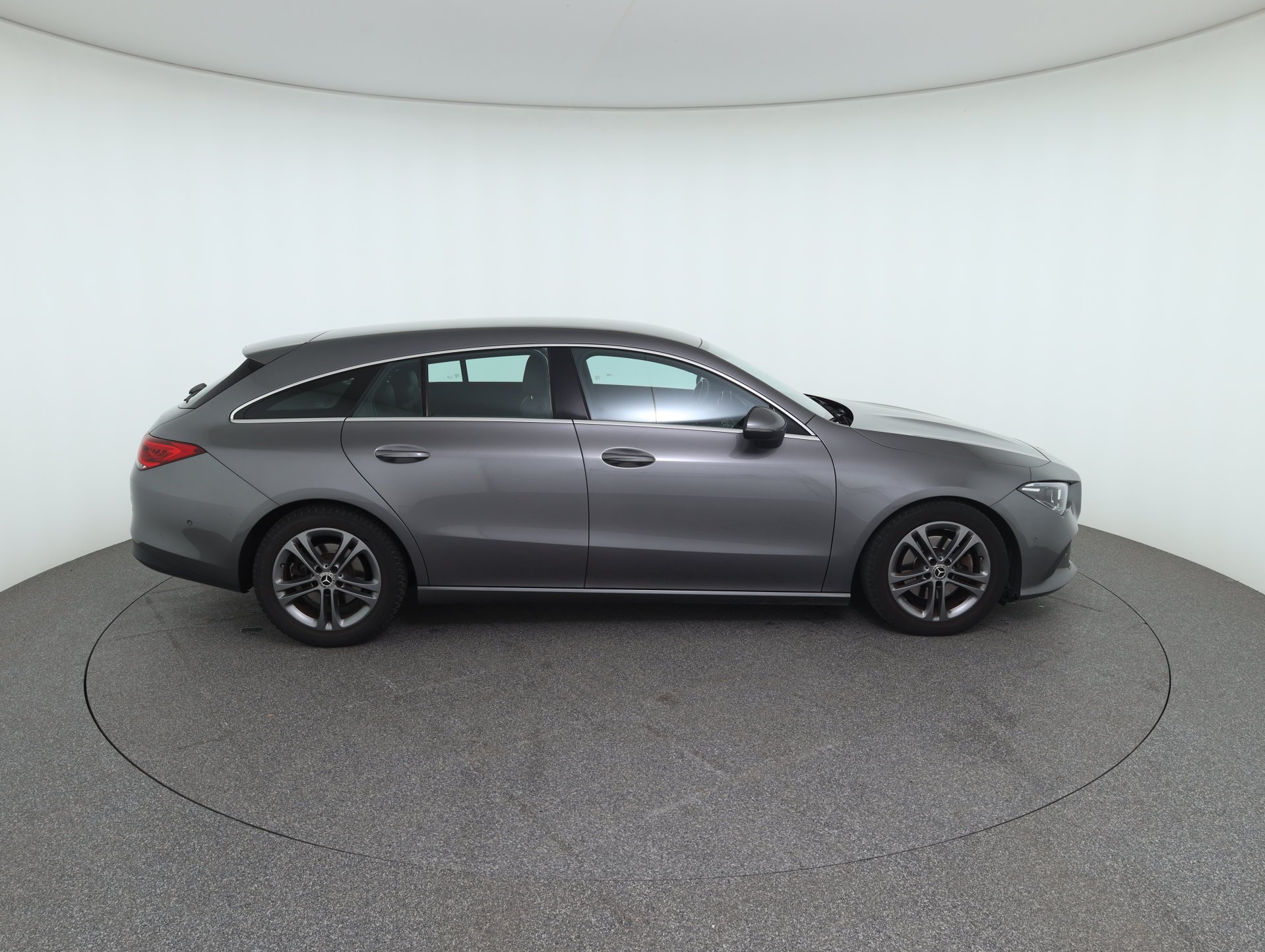 Mercedes-Benz CLA 180 d Shooting Brake | Bild 4 von 30