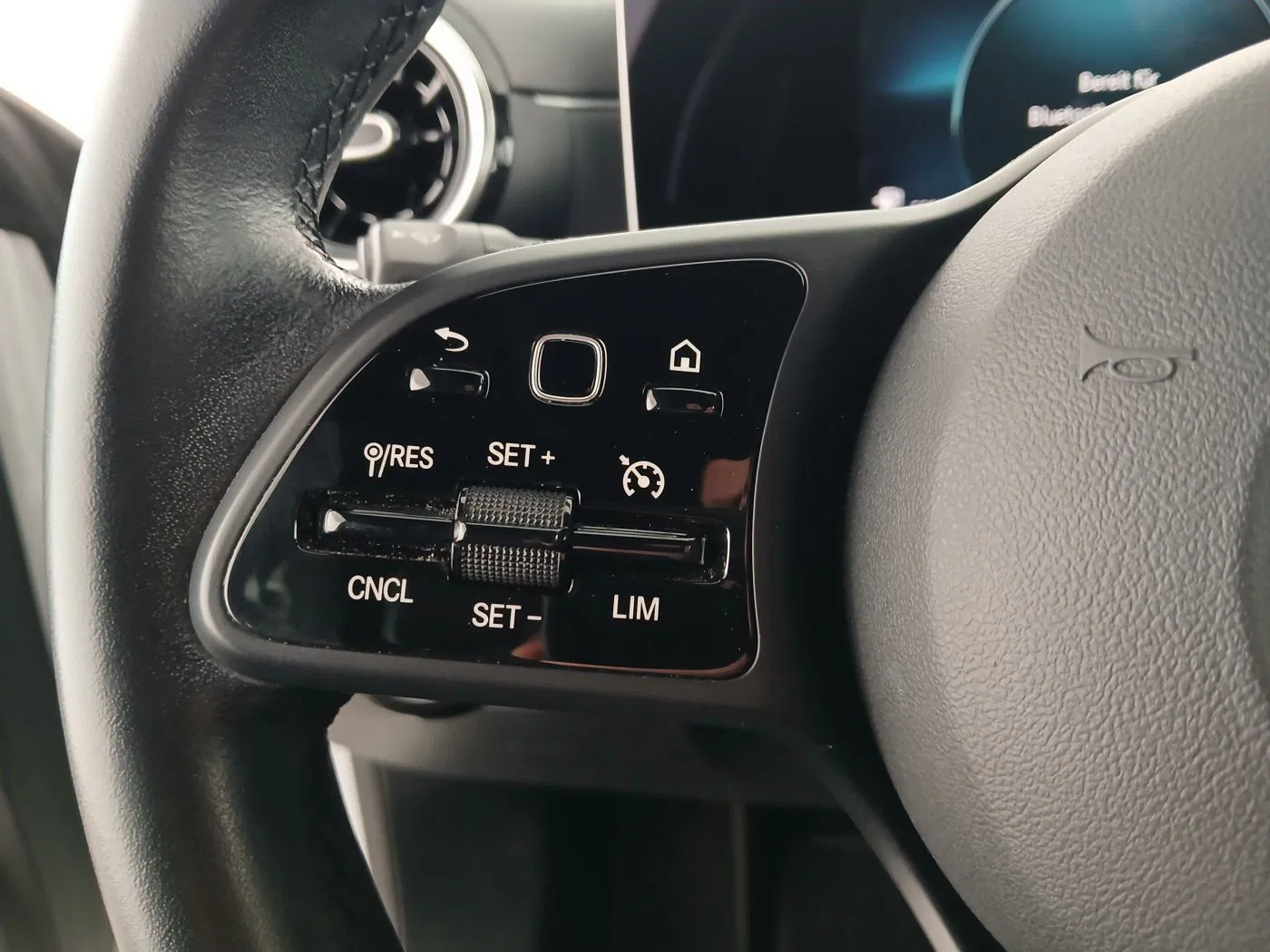 Mercedes-Benz CLA 180 d Shooting Brake | Bild 11 von 20