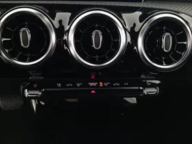 Mercedes-Benz CLA 180 d Shooting Brake | Thumbnail 14 von 20