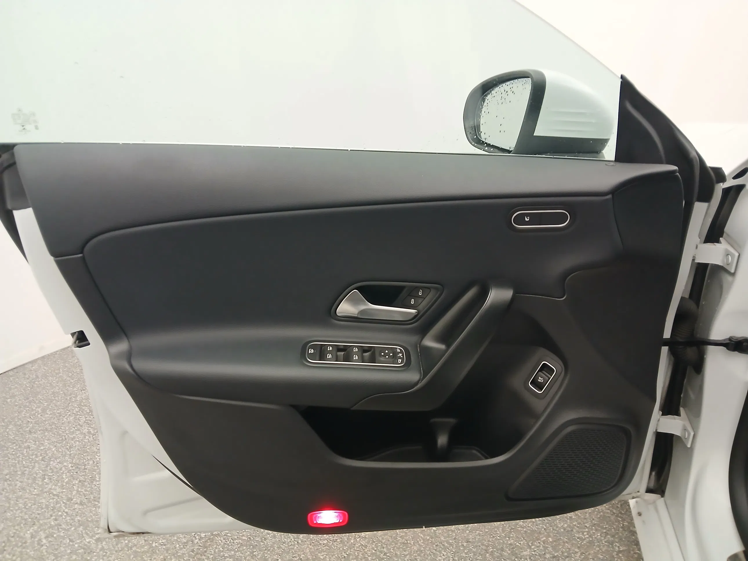 Mercedes-Benz CLA 180 d Shooting Brake | Bild 10 von 30