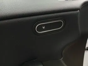 Mercedes-Benz CLA 180 d Shooting Brake | Thumbnail 12 von 30