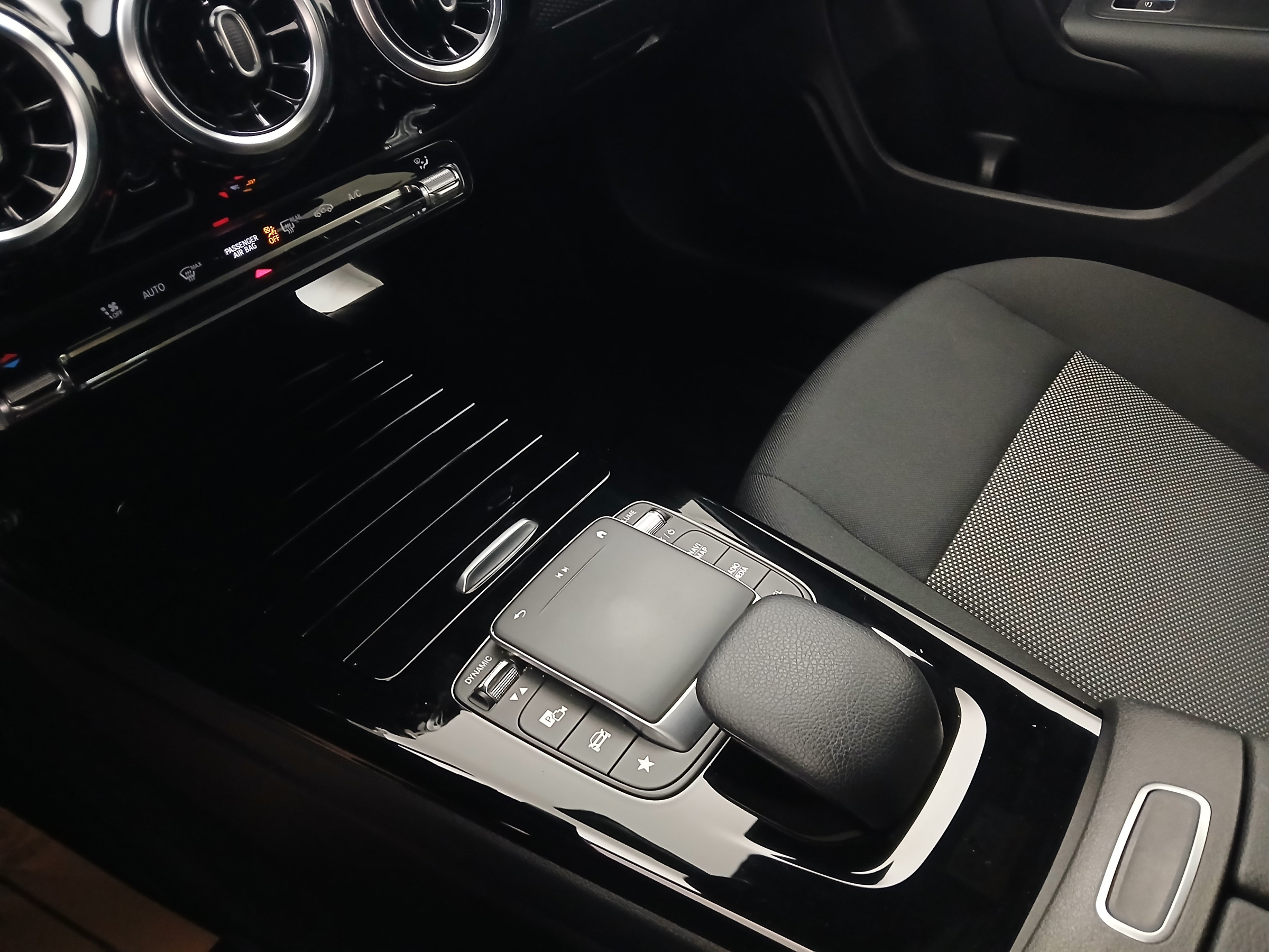 Mercedes-Benz CLA 180 d Shooting Brake | Bild 25 von 30