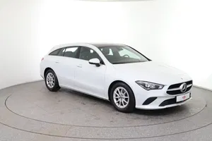 Mercedes-Benz CLA 180 d Shooting Brake | Thumbnail 3 von 30