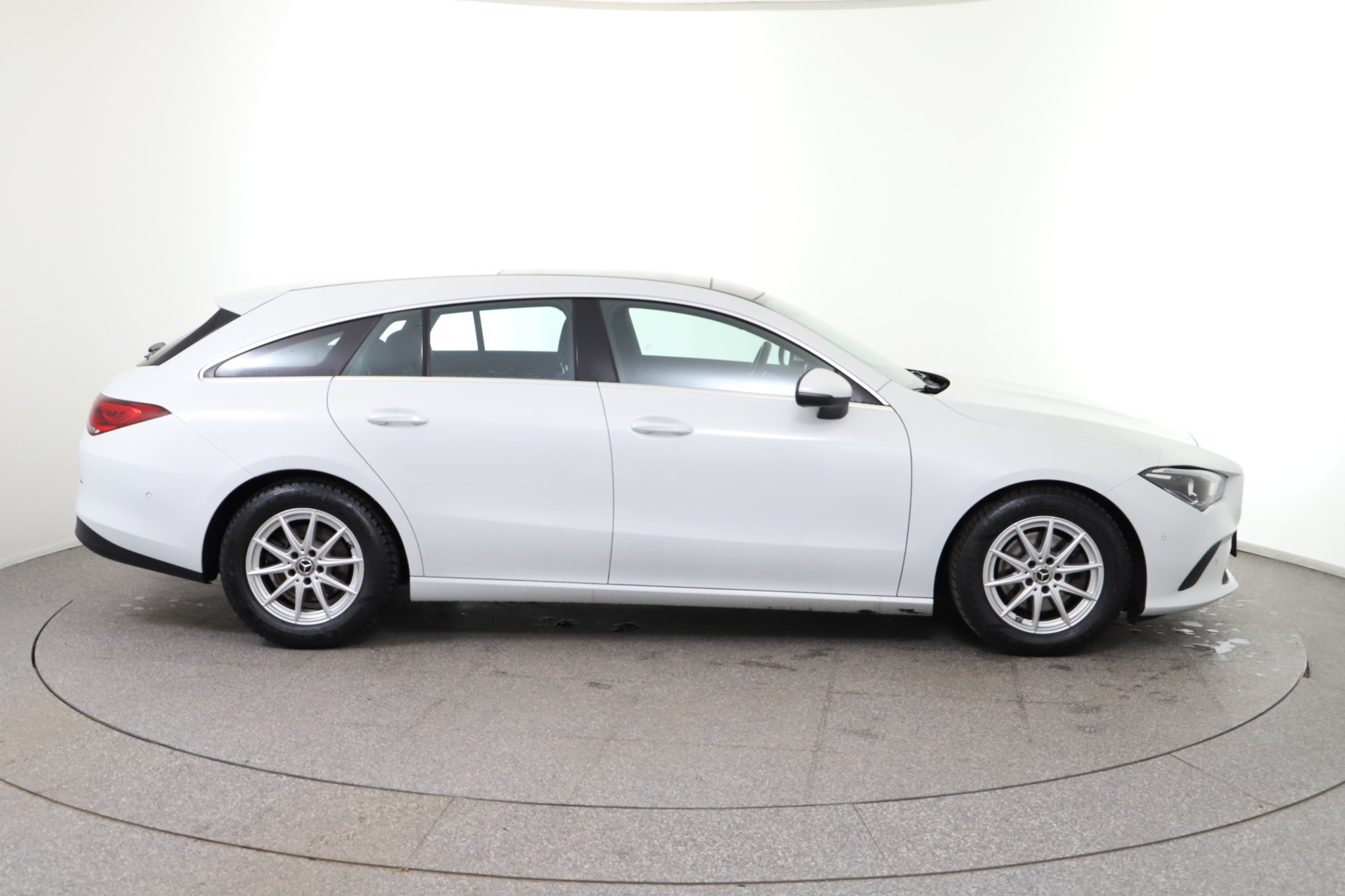 Mercedes-Benz CLA 180 d Shooting Brake | Bild 4 von 30