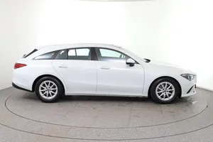 Mercedes-Benz CLA 180 d Shooting Brake | Thumbnail 4 von 30