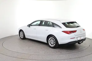 Mercedes-Benz CLA 180 d Shooting Brake | Thumbnail 7 von 30