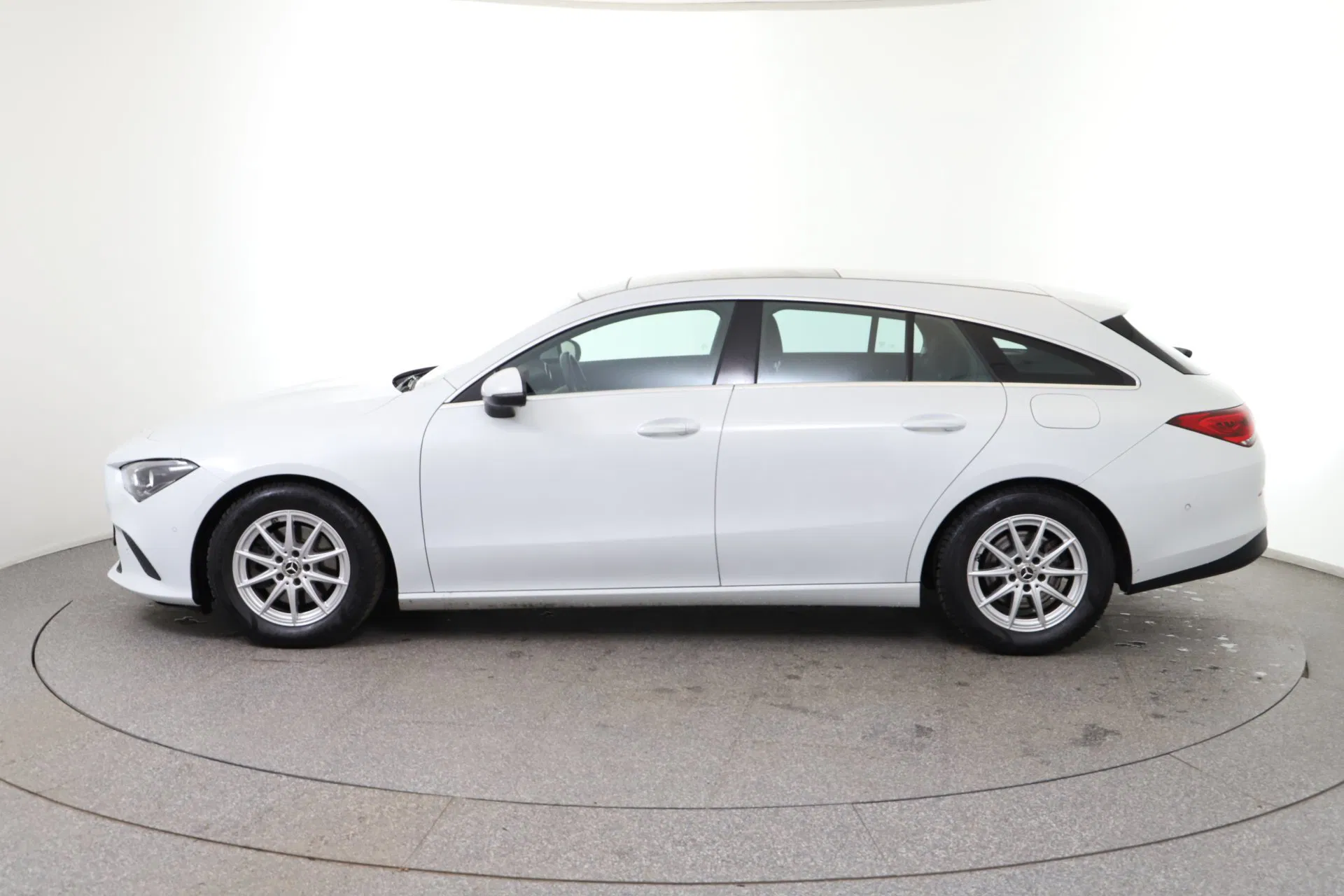 Mercedes-Benz CLA 180 d Shooting Brake | Bild 8 von 30