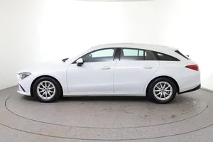 Mercedes-Benz CLA 180 d Shooting Brake | Thumbnail 8 von 30