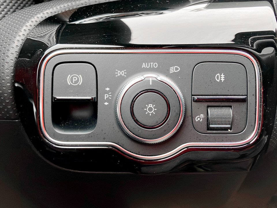 Mercedes-Benz CLA 180d SB Progr. Aut. | Bild 10 von 26