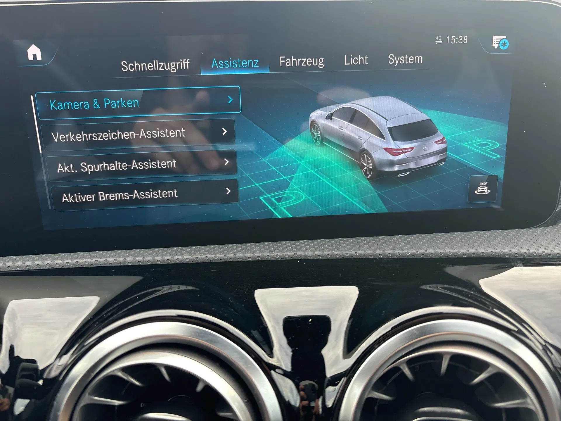 Mercedes-Benz CLA 200 d Shooting Brake Aut. | Bild 19 von 27