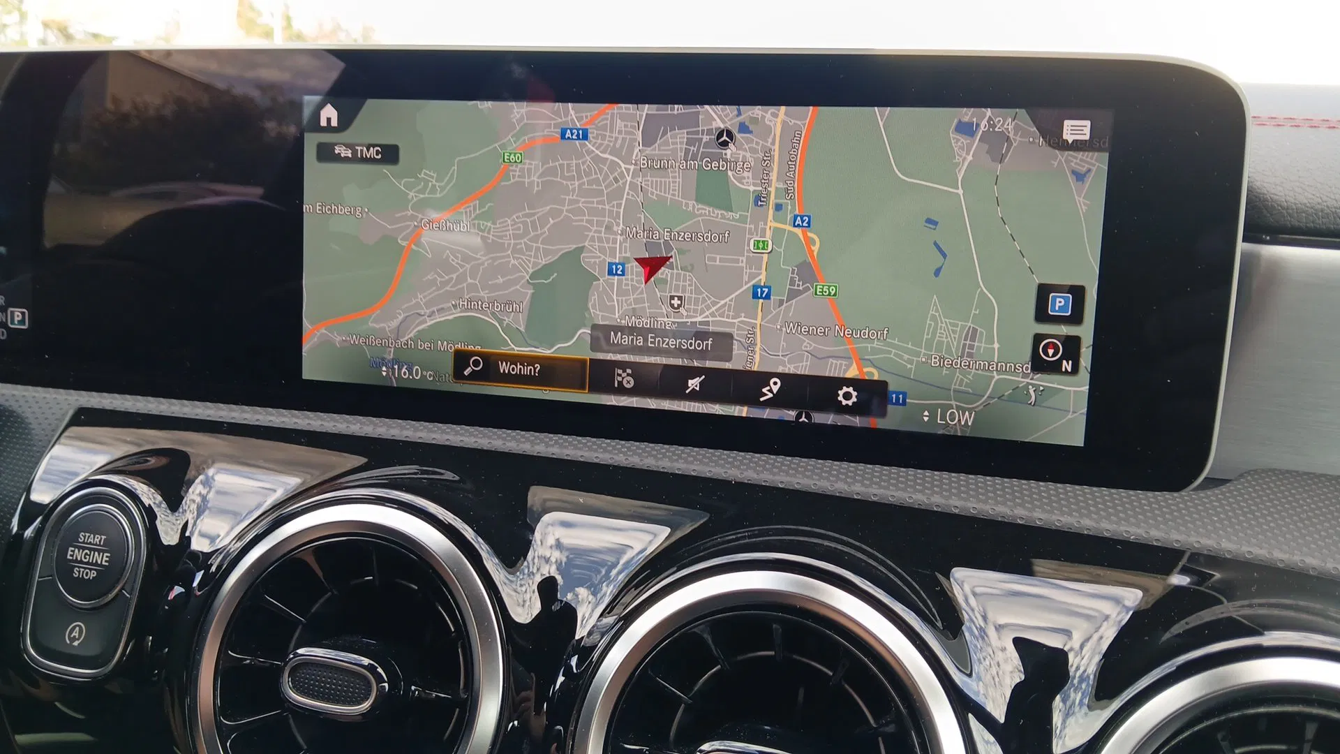 Mercedes-Benz CLA 220 d Shooting Brake AMG Line | Bild 12 von 21