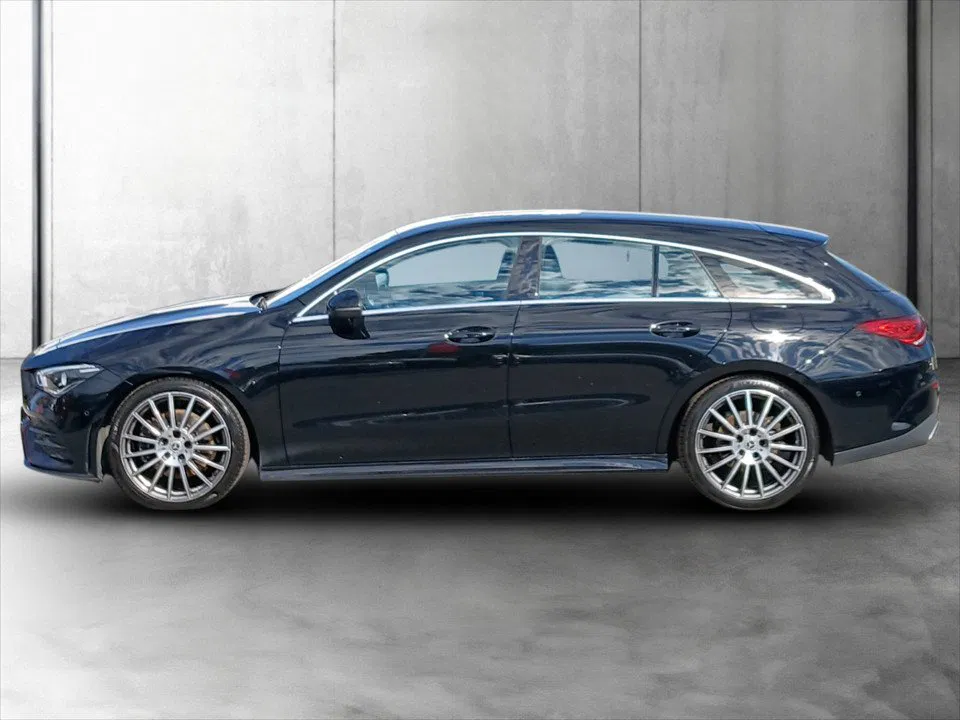 Mercedes-Benz CLA 220 d Shooting Brake AMG Line | Bild 2 von 21