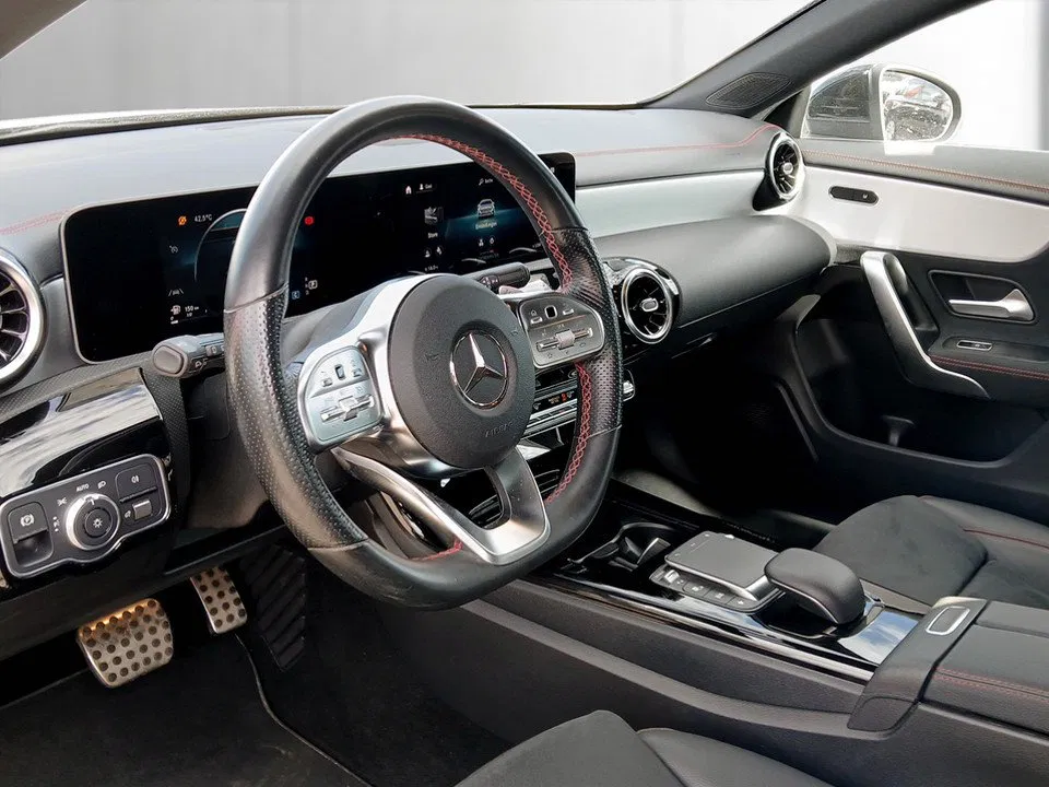Mercedes-Benz CLA 220 d Shooting Brake AMG Line | Bild 6 von 21