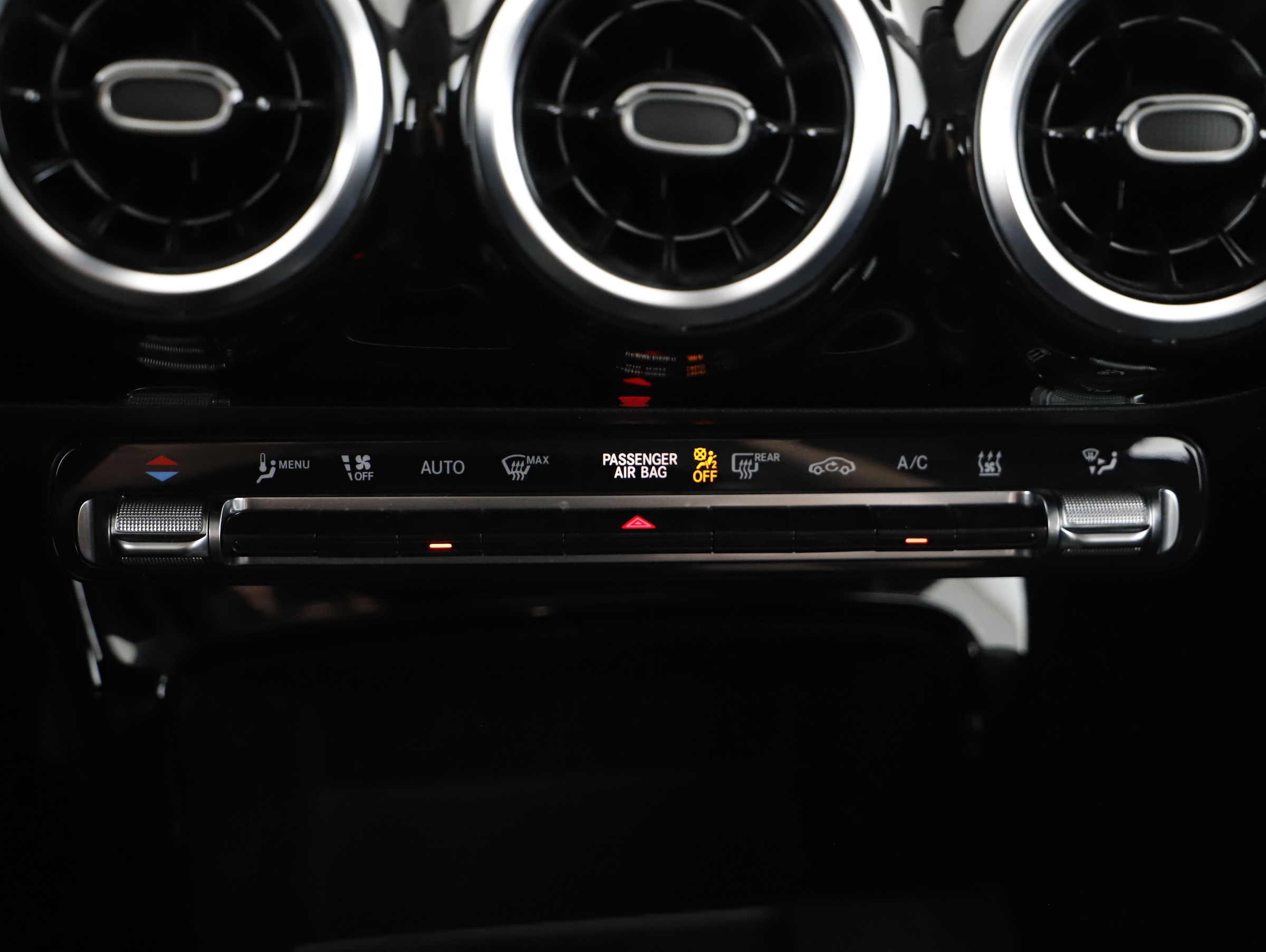 Mercedes-Benz CLA 250 e Shooting Brake Style | Bild 19 von 24