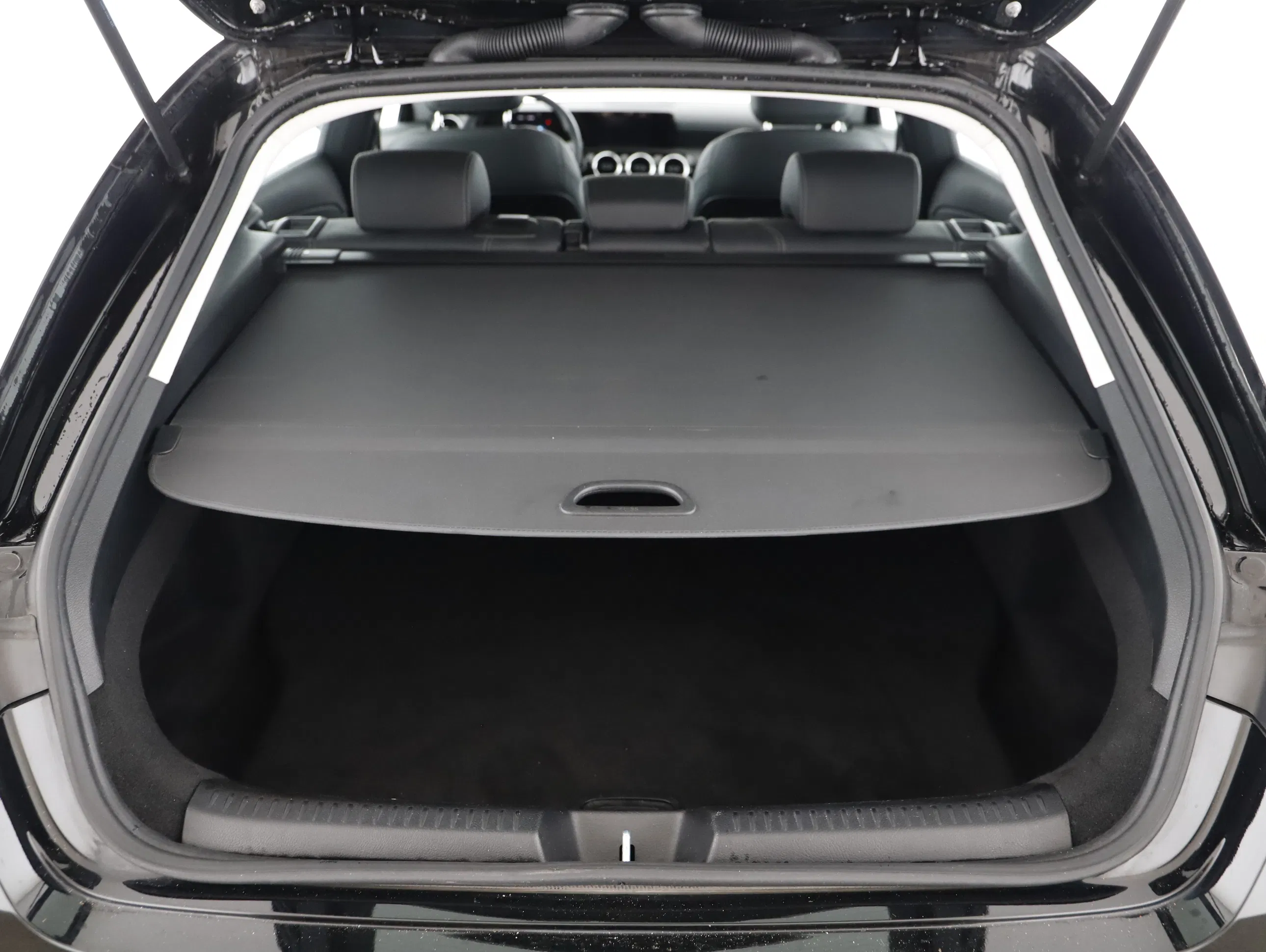 Mercedes-Benz CLA 250 e Shooting Brake Style | Bild 22 von 24