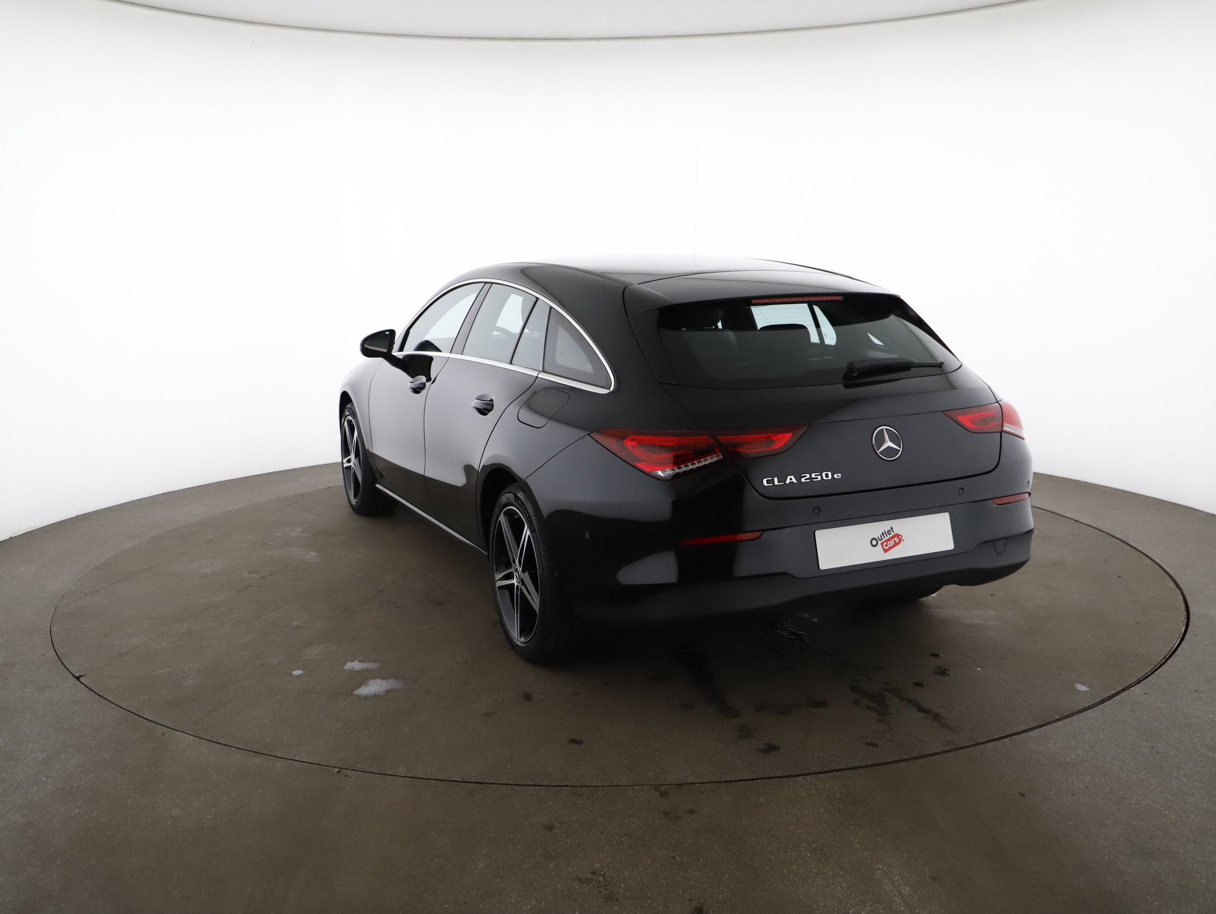 Mercedes-Benz CLA 250 e Shooting Brake Style | Bild 3 von 24