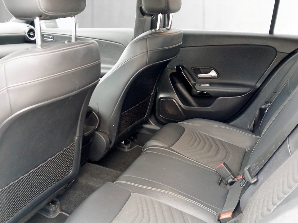 Mercedes-Benz A 180d Style Aut. | Bild 17 von 18