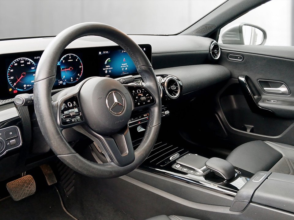 Mercedes-Benz A 180d Style Aut. | Bild 8 von 18