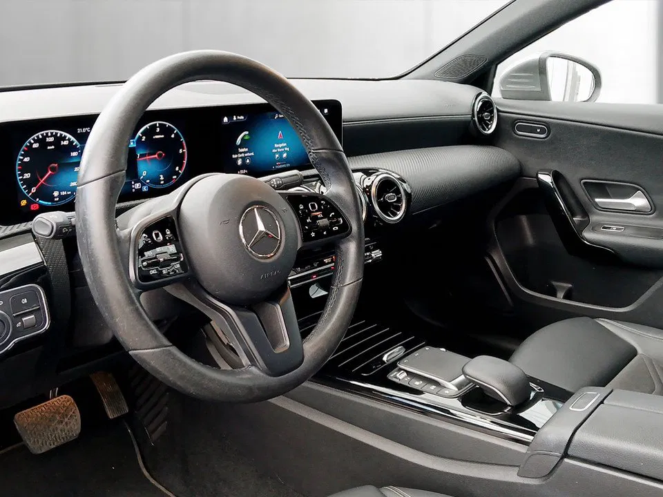 Mercedes-Benz A 180d Style Aut. | Bild 8 von 18