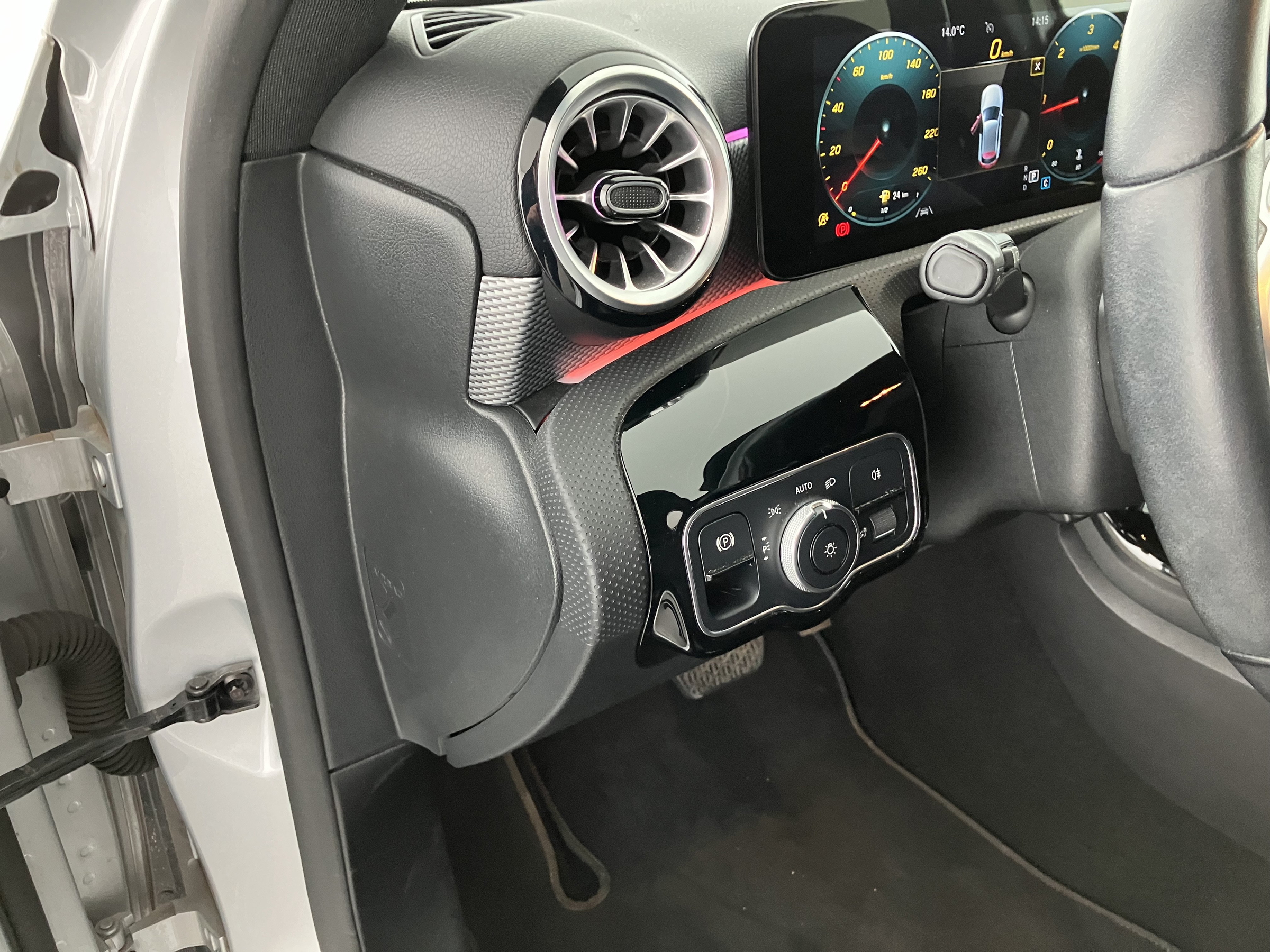 Mercedes-Benz A 200 d Progressive Aut. | Bild 6 von 25