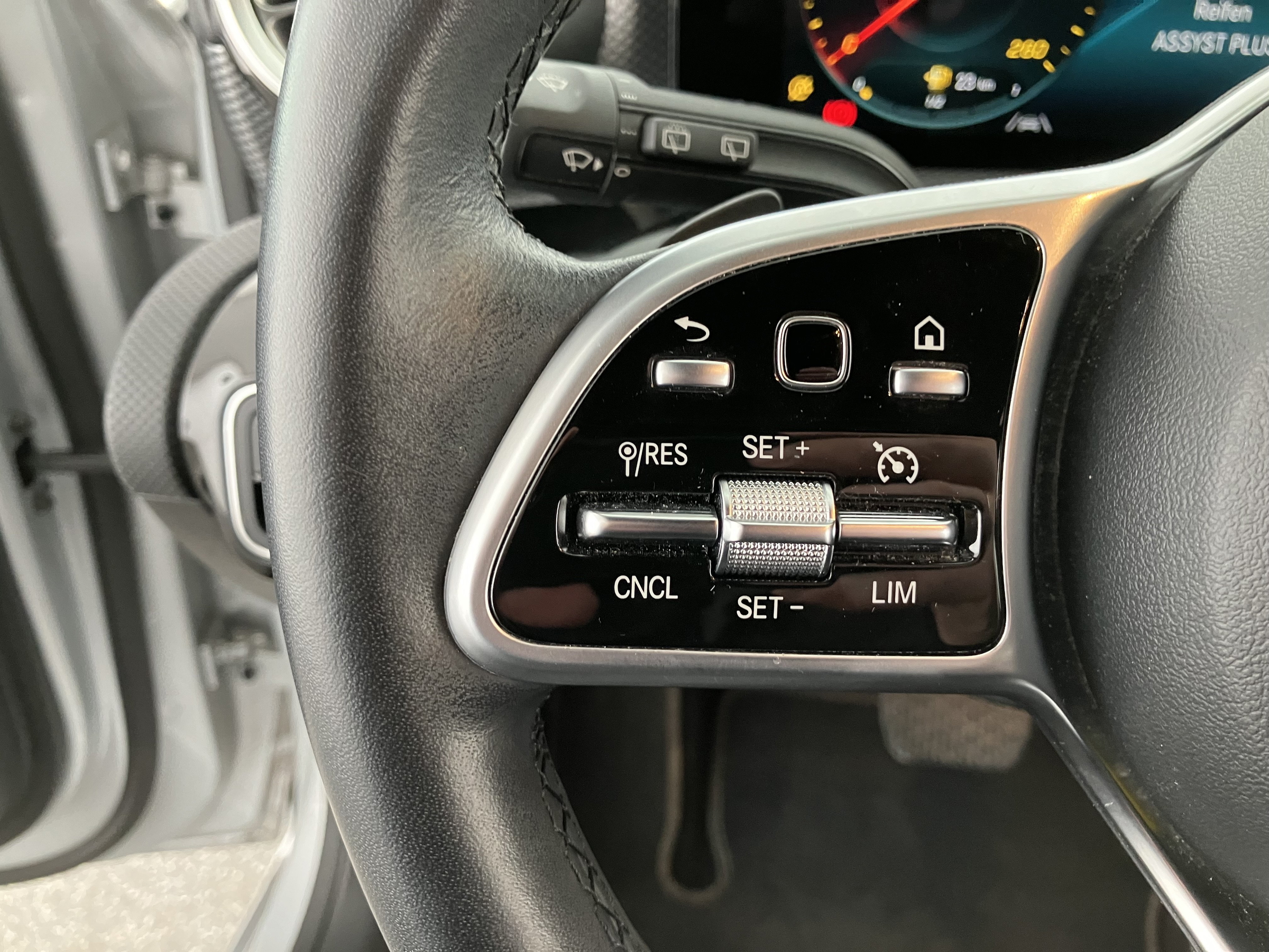 Mercedes-Benz A 200 d Progressive Aut. | Bild 9 von 25