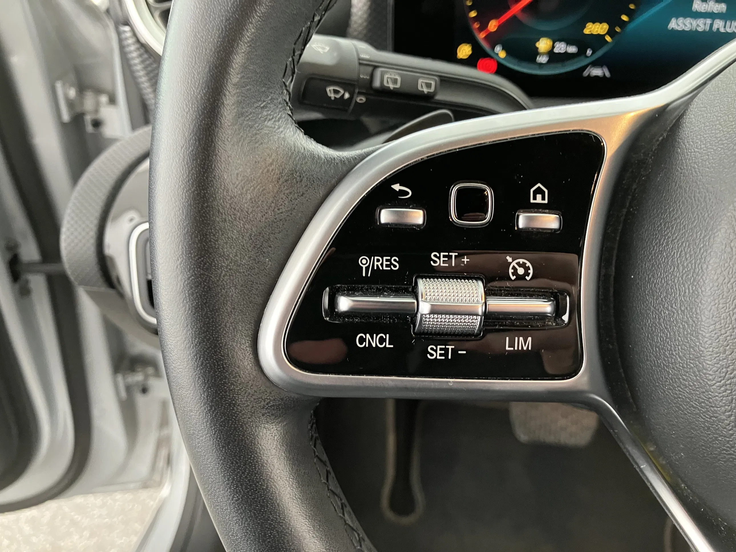 Mercedes-Benz A 200 d Progressive Aut. | Bild 9 von 25