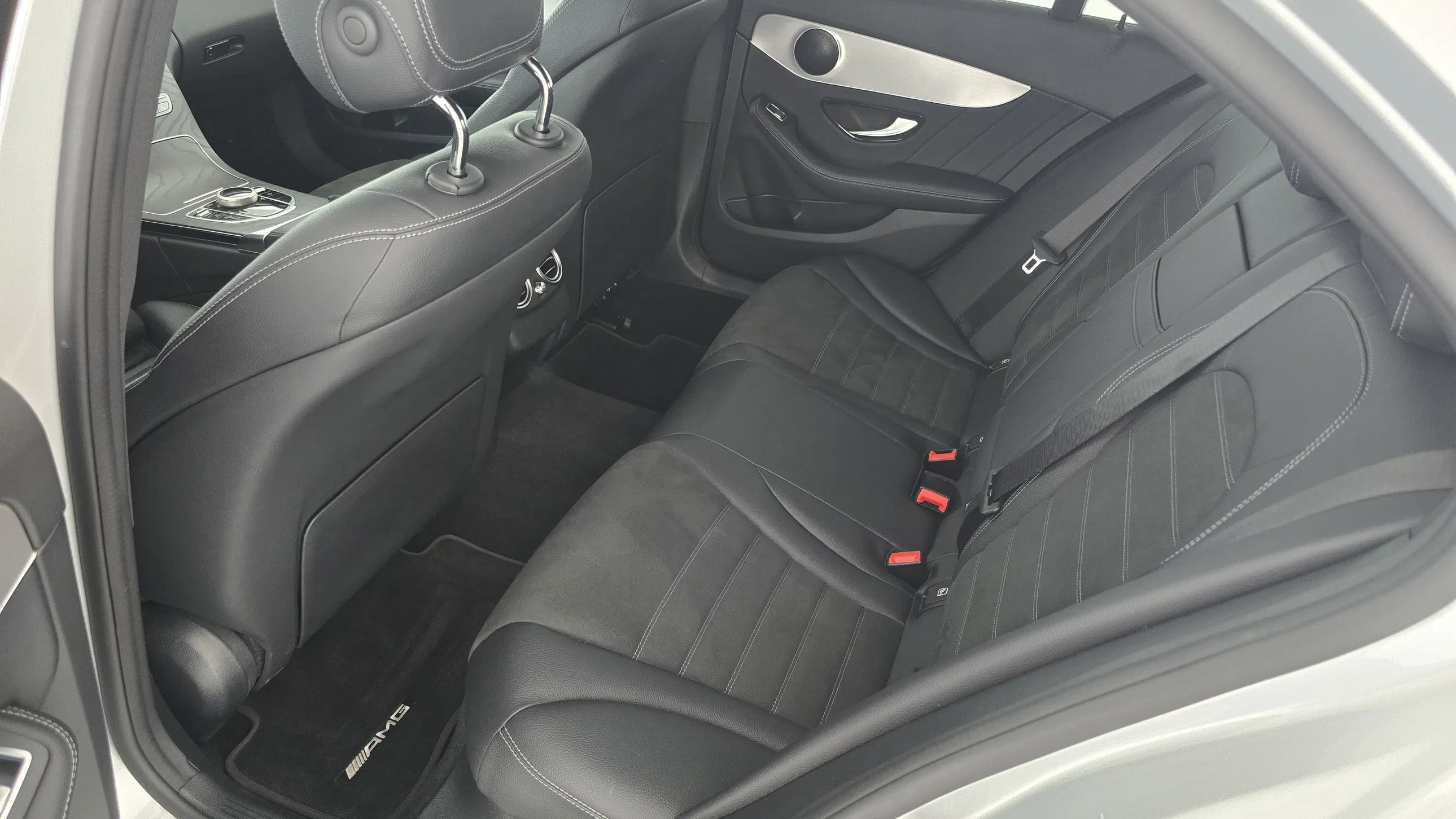 Mercedes-Benz C 180 d | Bild 21 von 22